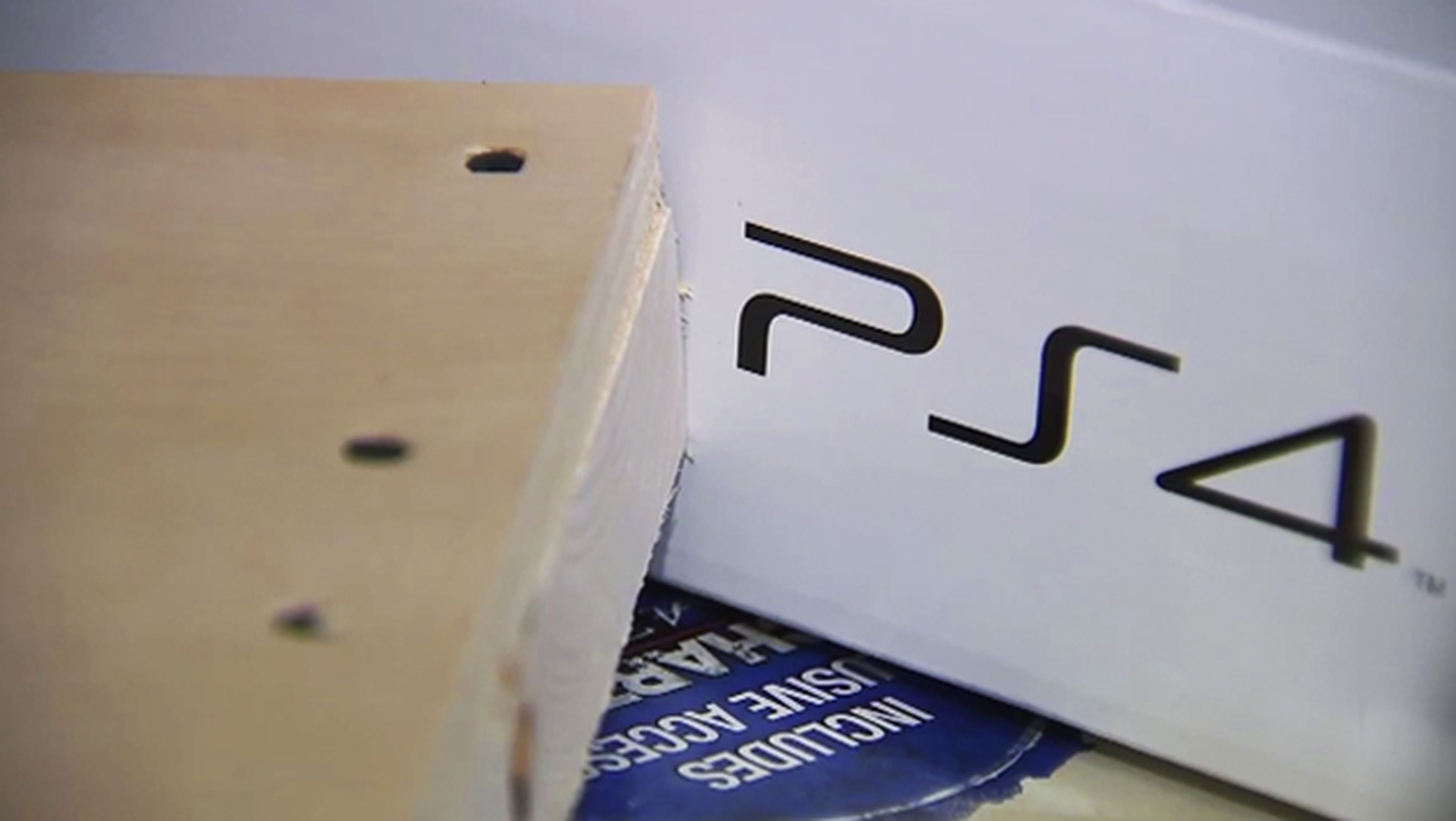 Un niño descubre una PS4 falsa al abrir su regalo de Navidad