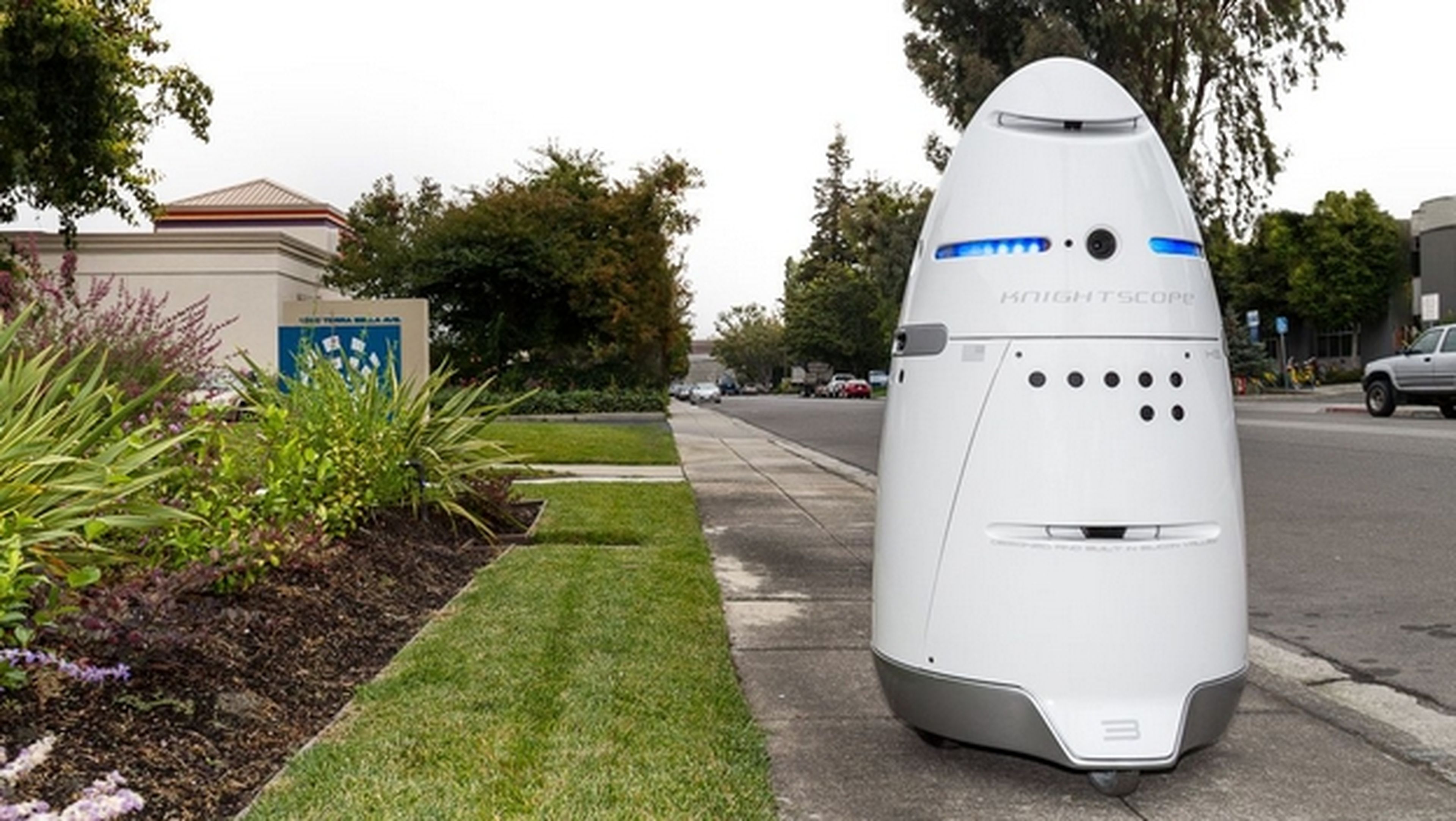 Robots policía knightscope K5 ya patrullan las calles de California