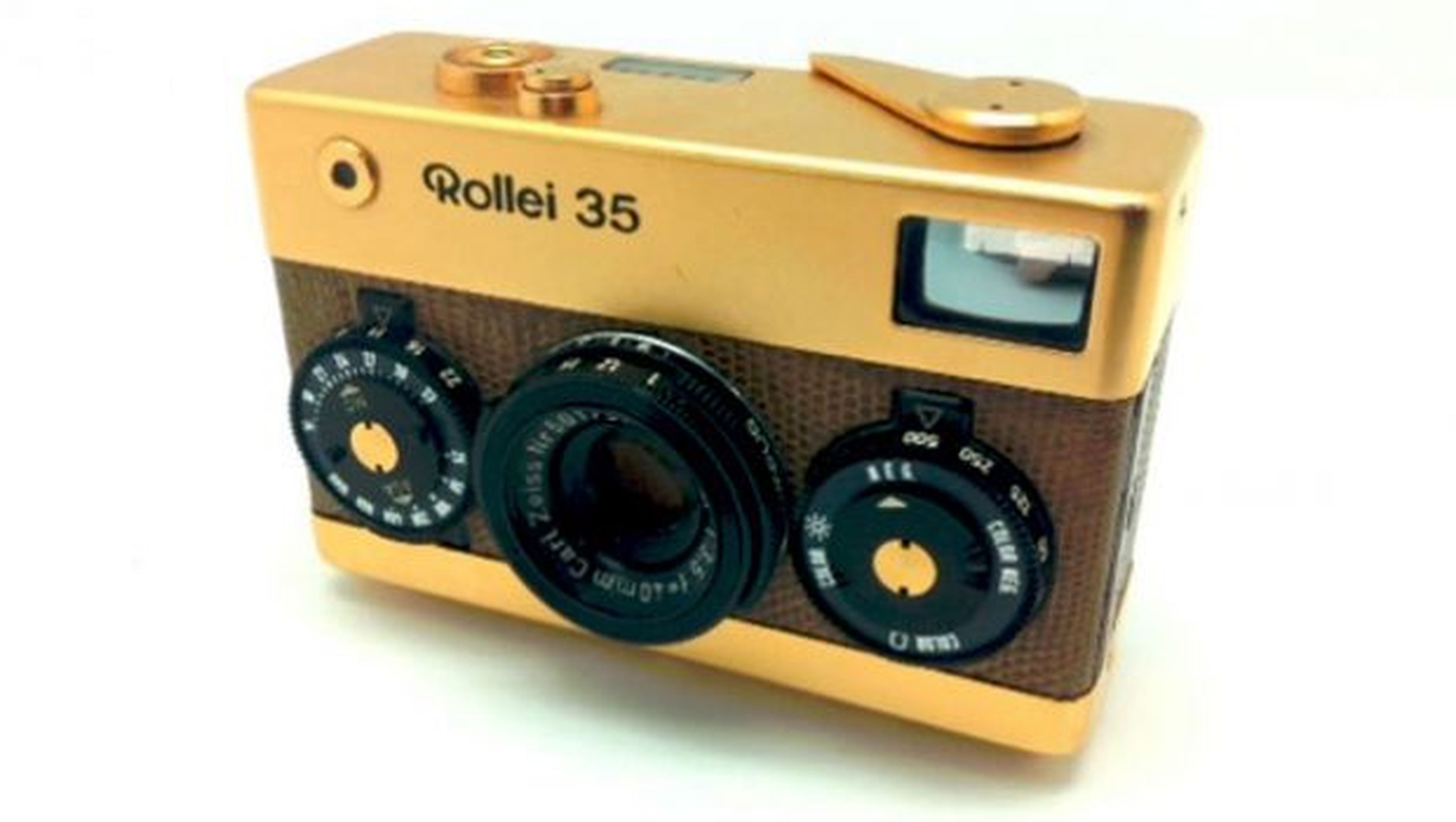 La cámara compacta Rollei 35 Gold es una pieza de colección fabricada en 1970 y de la cual solo se fabricaron 5.000 unidades.