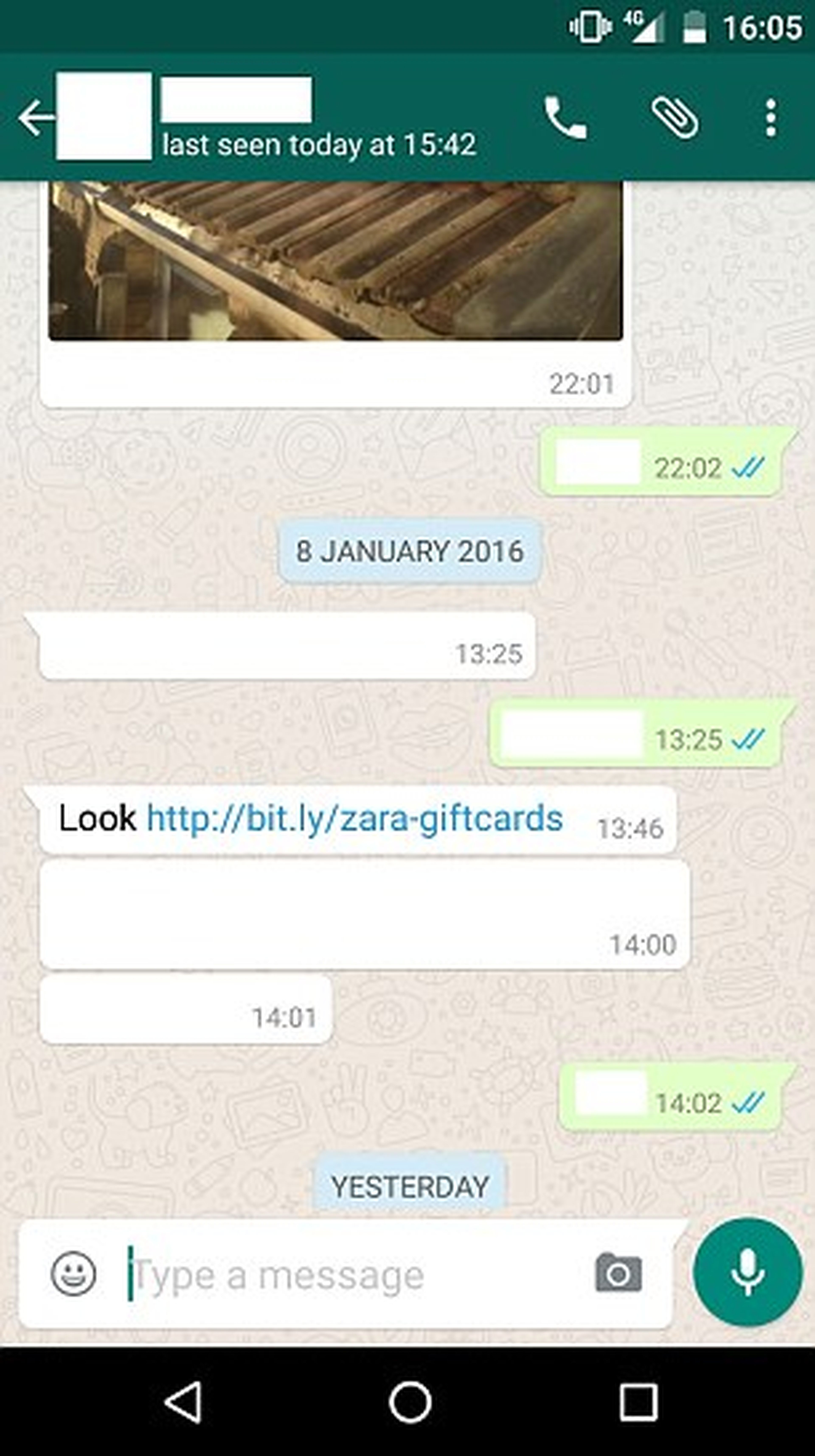 Mensaje falso de WhatsApp