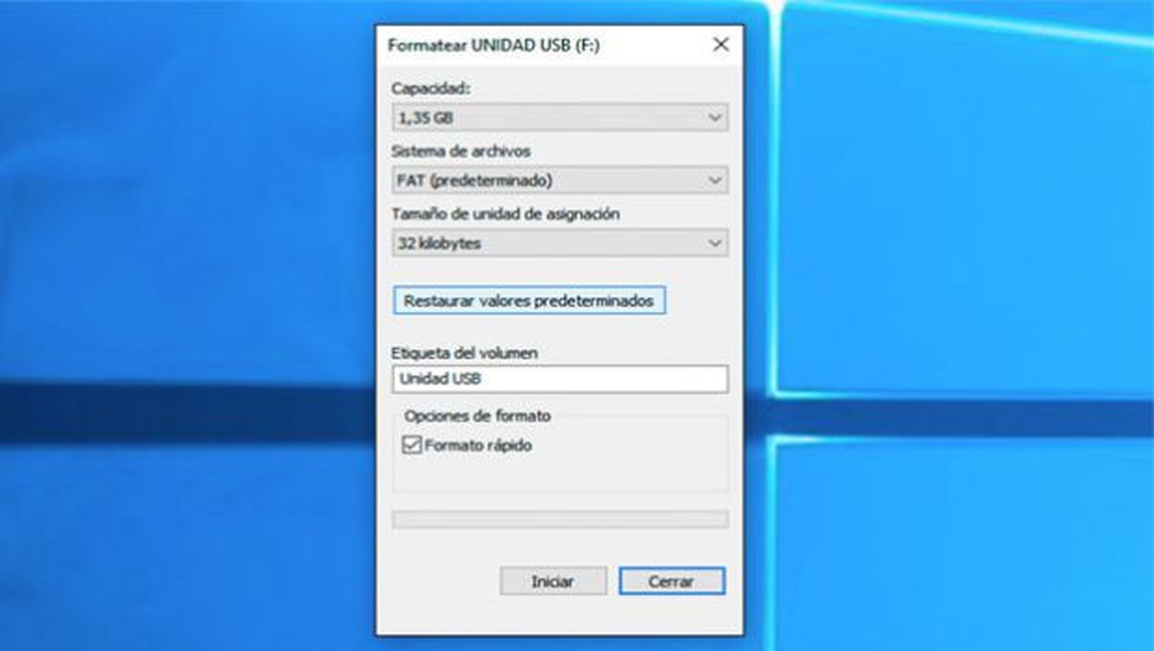 Si vas a utilizar archivos grandes y solo vas a utilizar tu USB en Windows puedes usar NTFS.