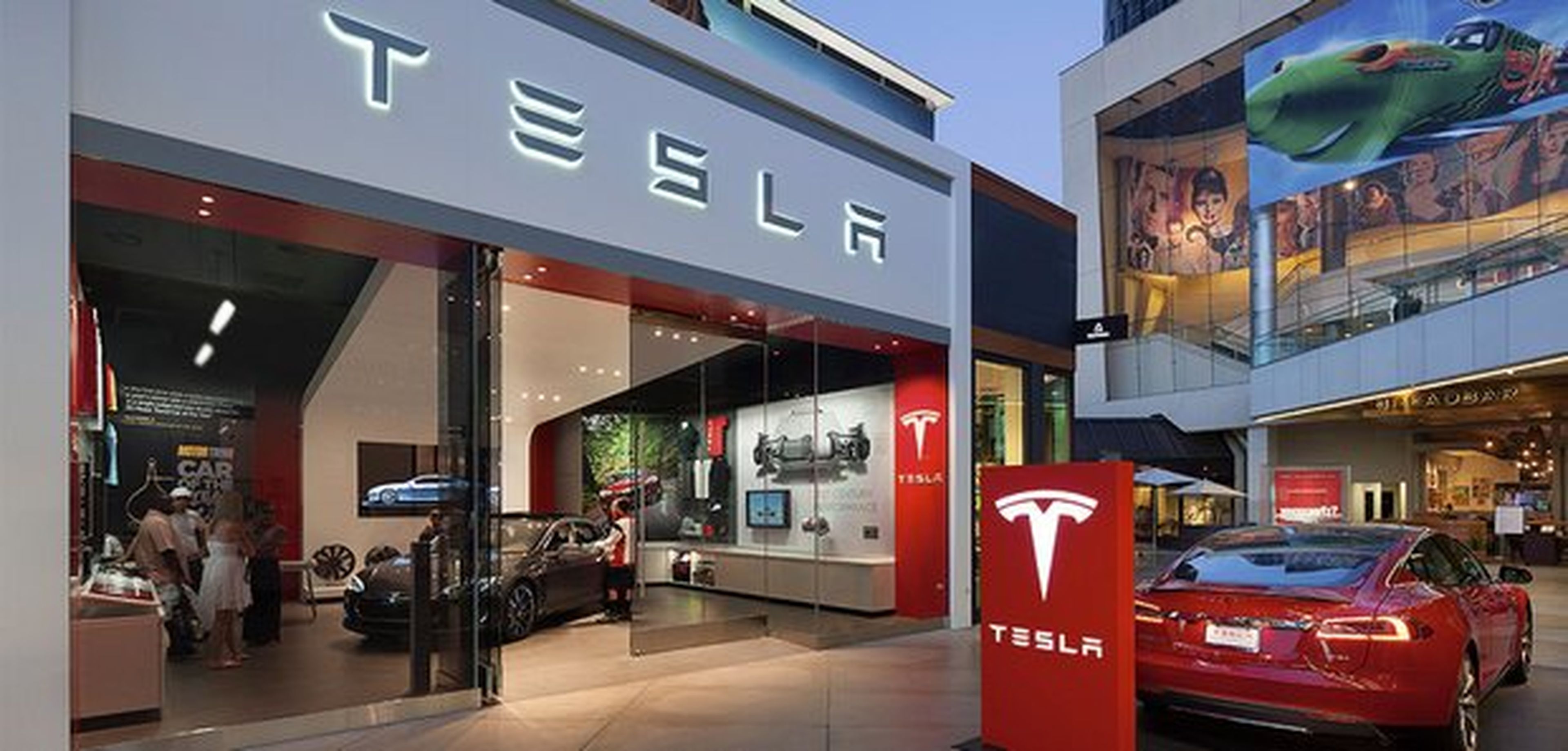 Tesla llega a España, ¿qué aportan sus coches eléctricos y baterías?