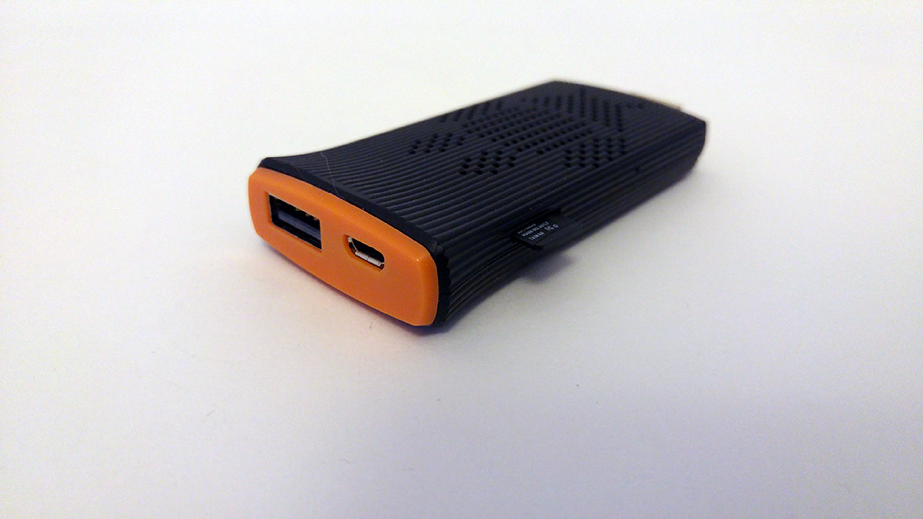 Conectores USB y micro USB del tengo micropc 80QC