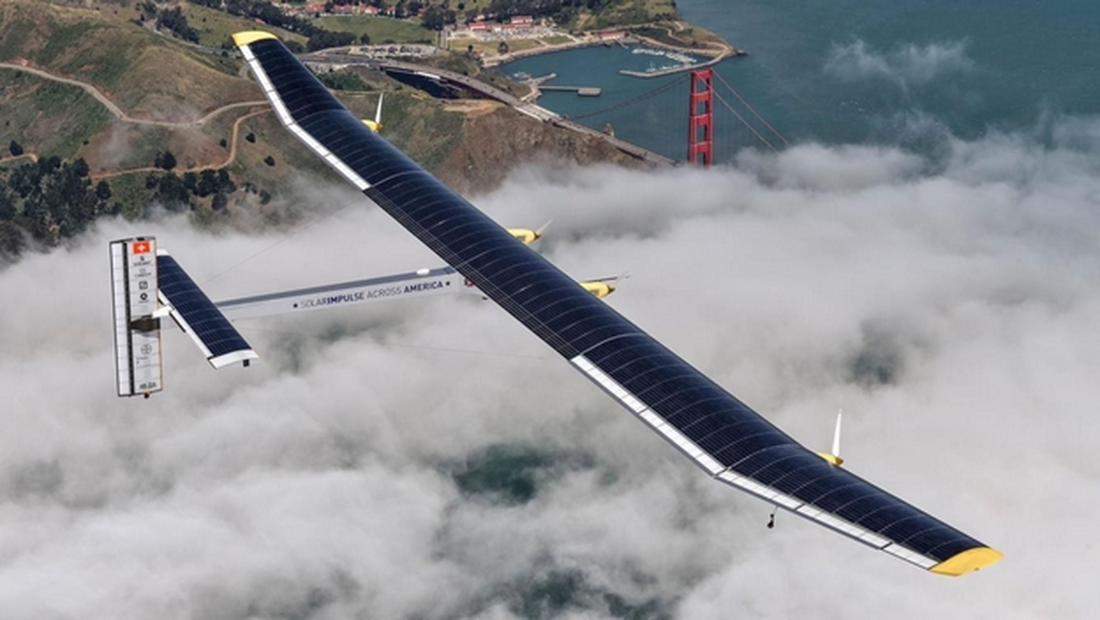 El avión Solar Impulse 2 cruza el Océano Pacífico sin combustible