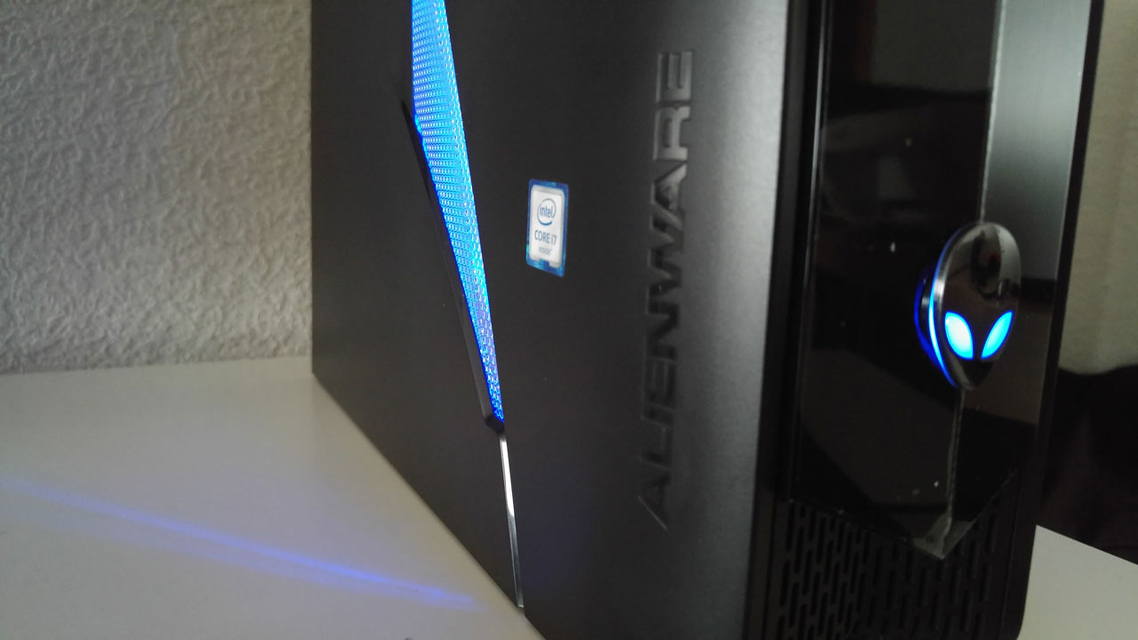 Alienware X51 R3 con iluminación