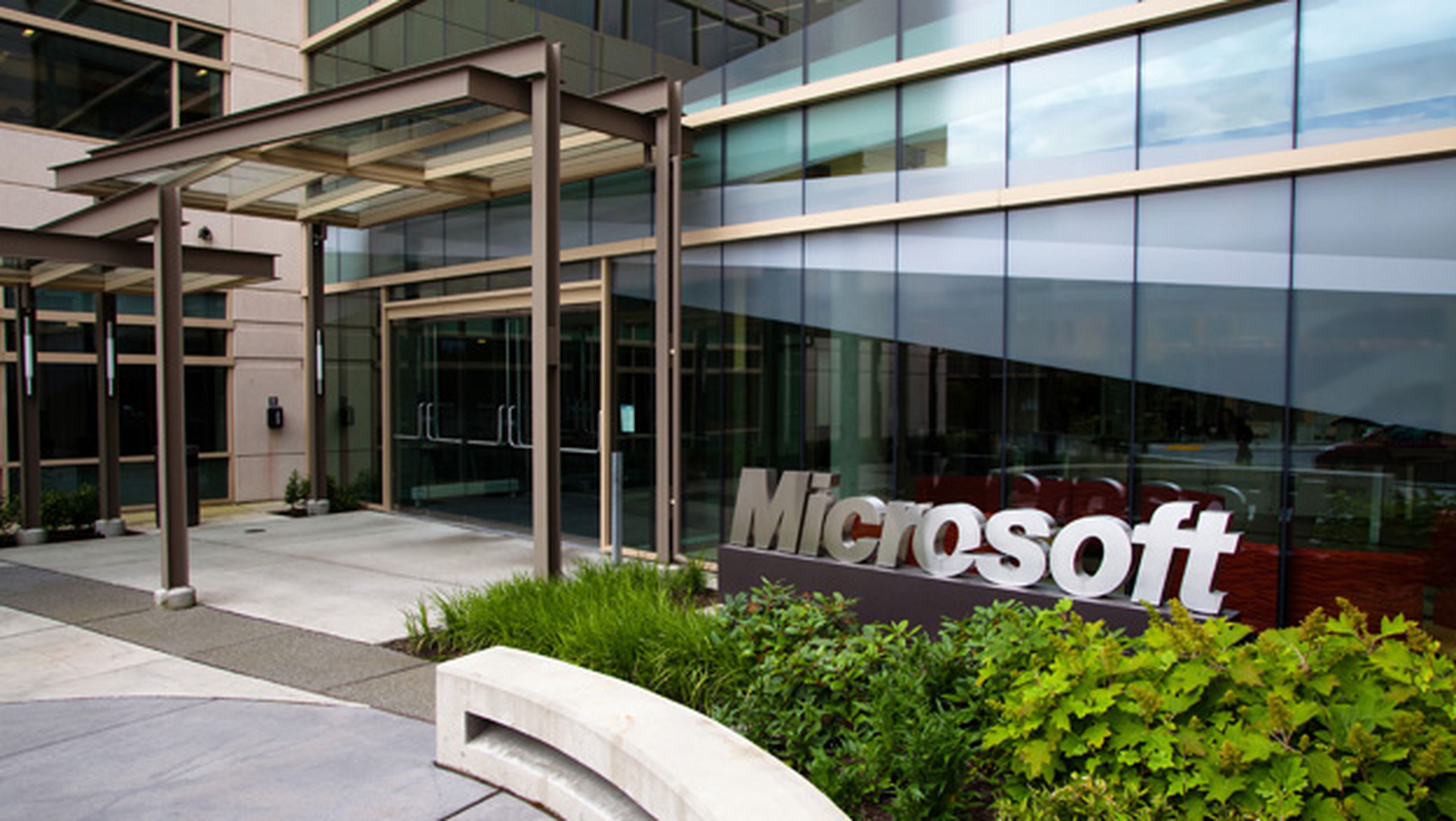 Microsoft reestructura su división de telefonía móvil