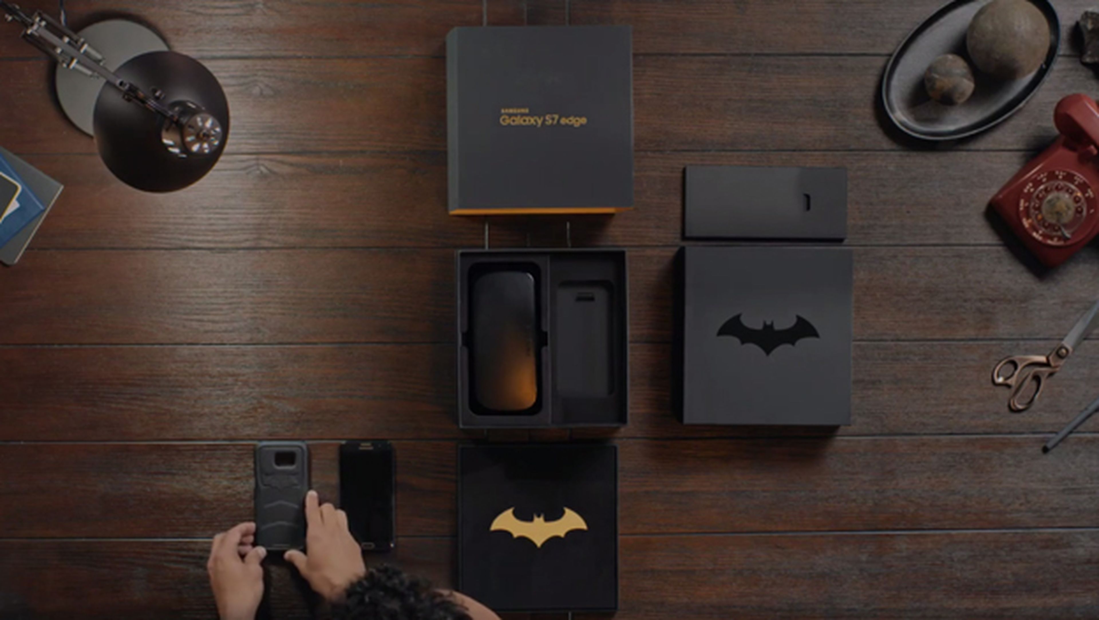 Samsung lanza una edición especial del S7 inspirada en Batman