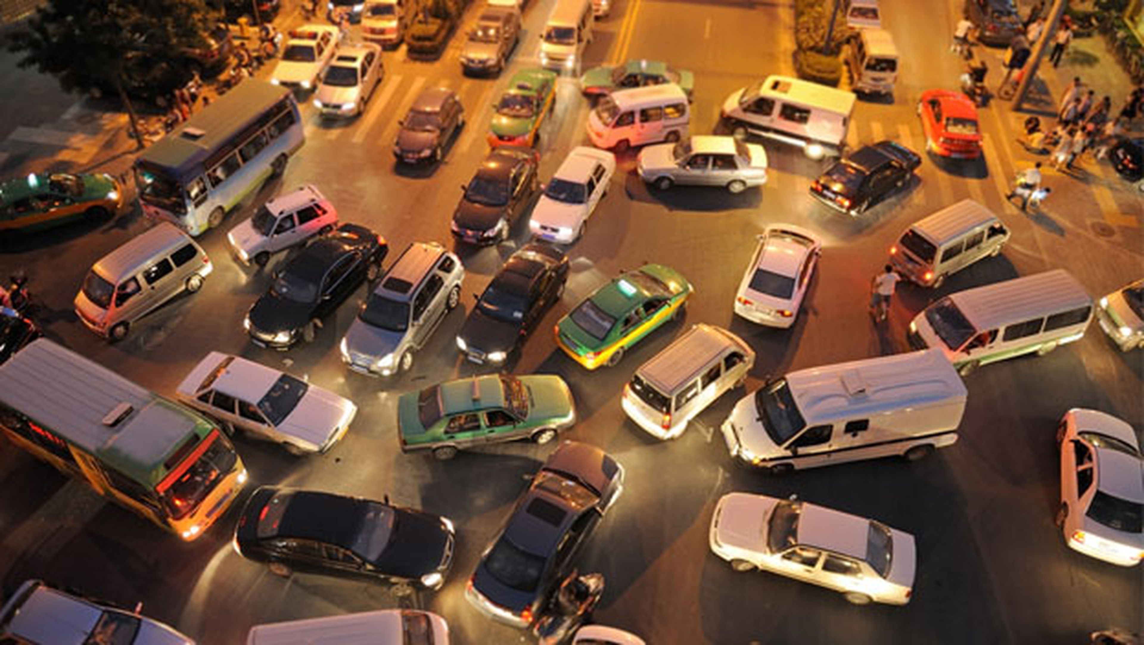 Trolean la app Waze para expulsar el tráfico de sus barrios