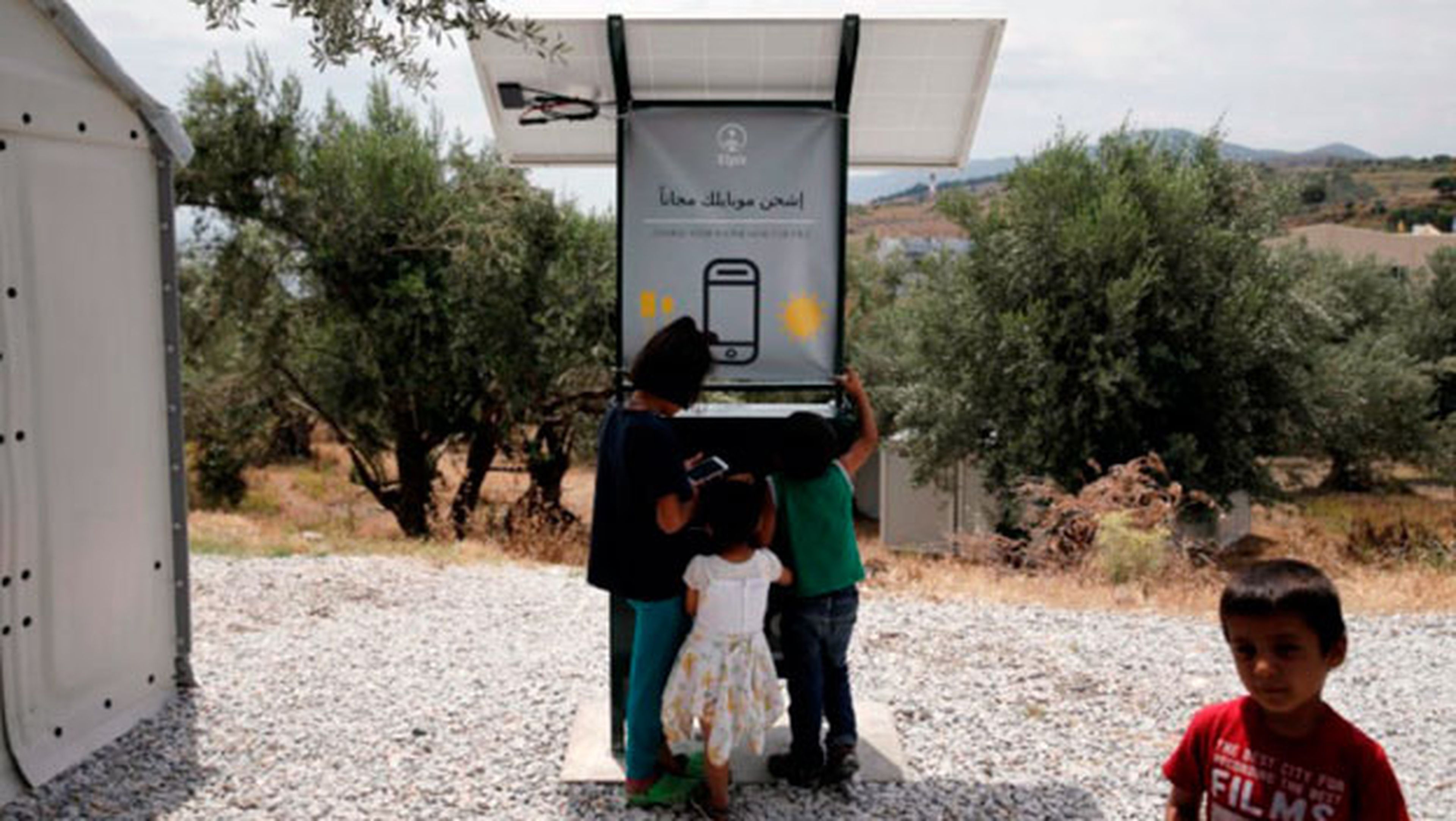 cargadores solares campos refugiados
