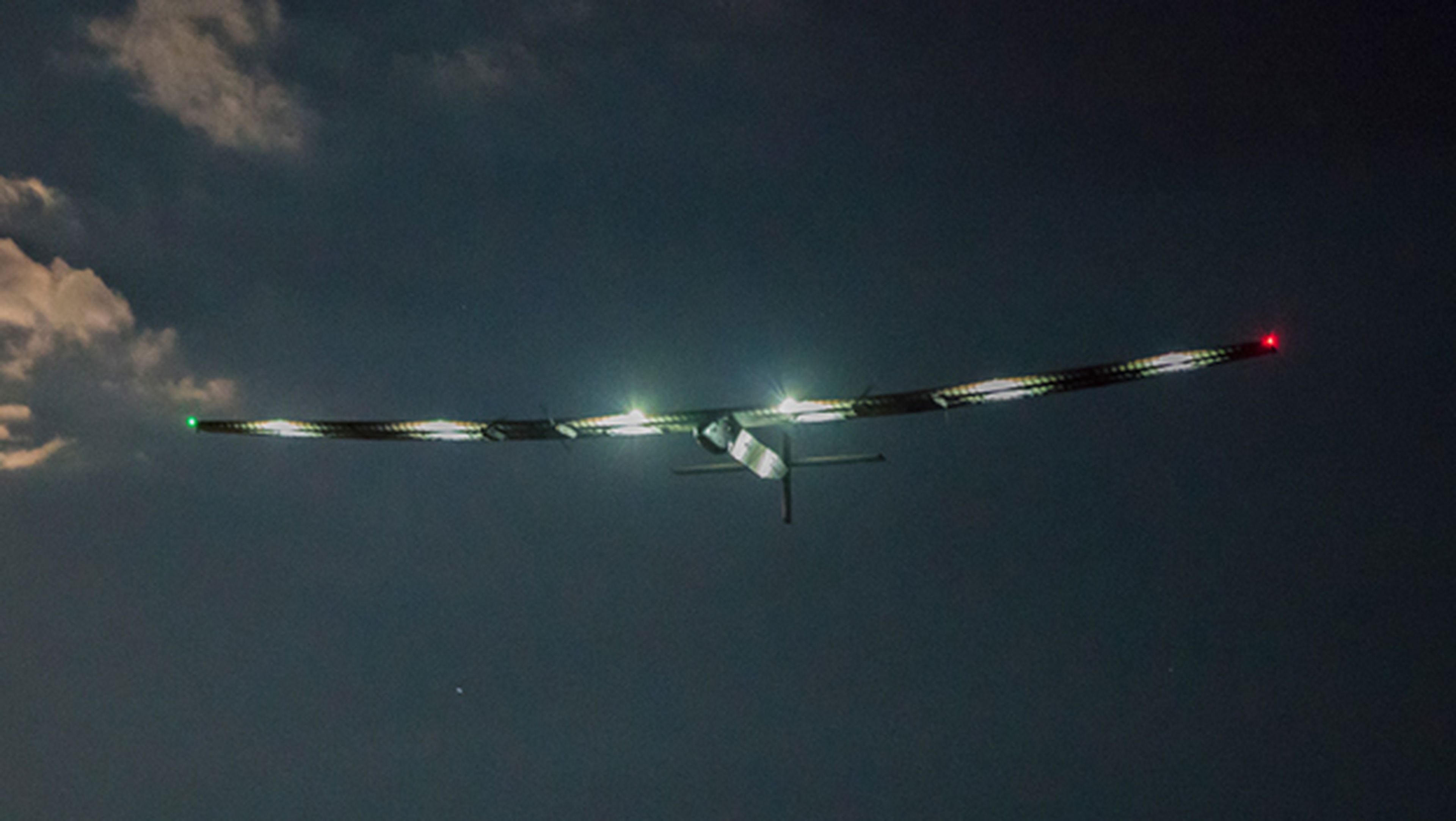 El avión Solar Impulse 2 llegará a España mañana