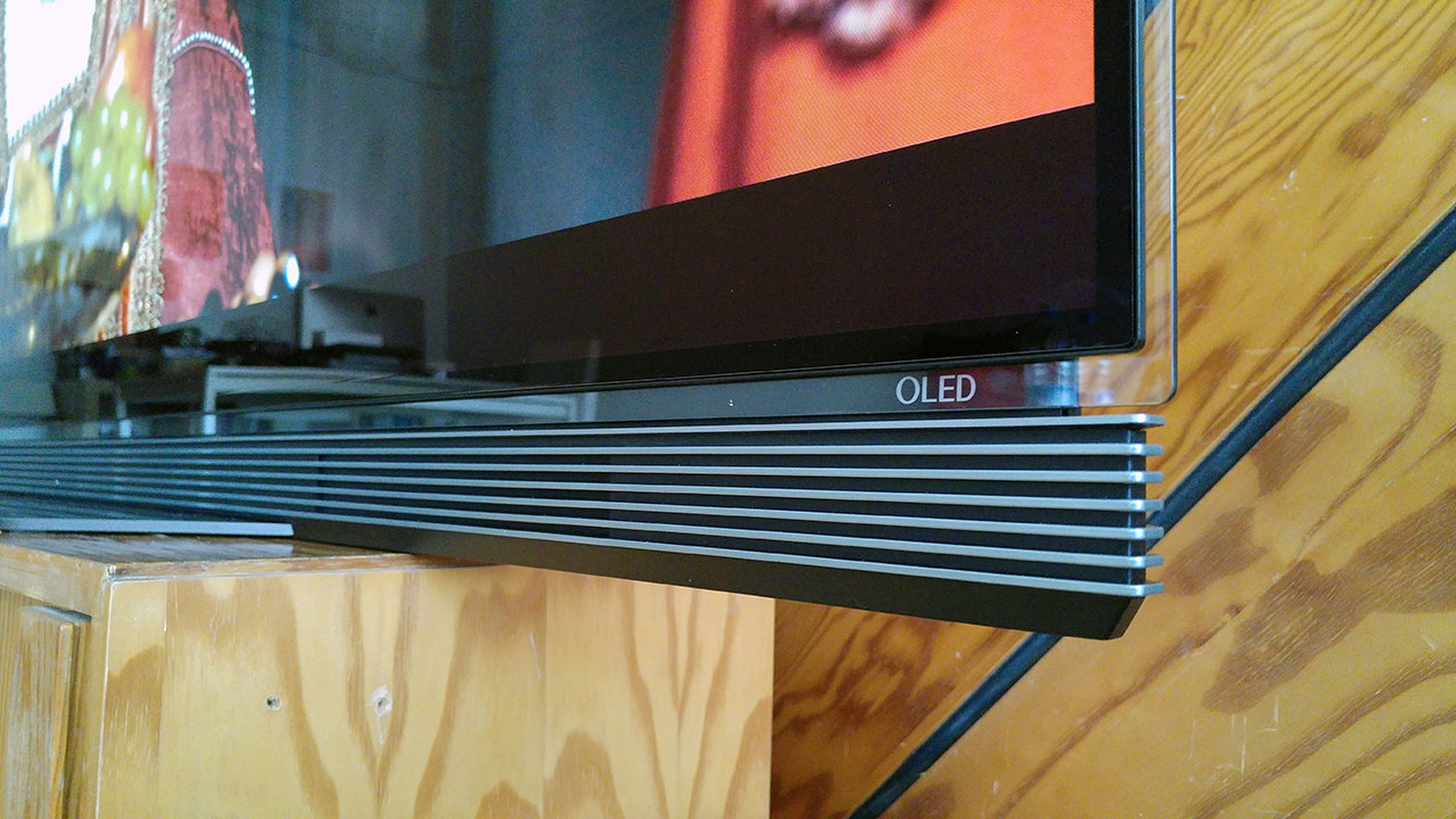 detalle del televisor LG OLED65E6V
