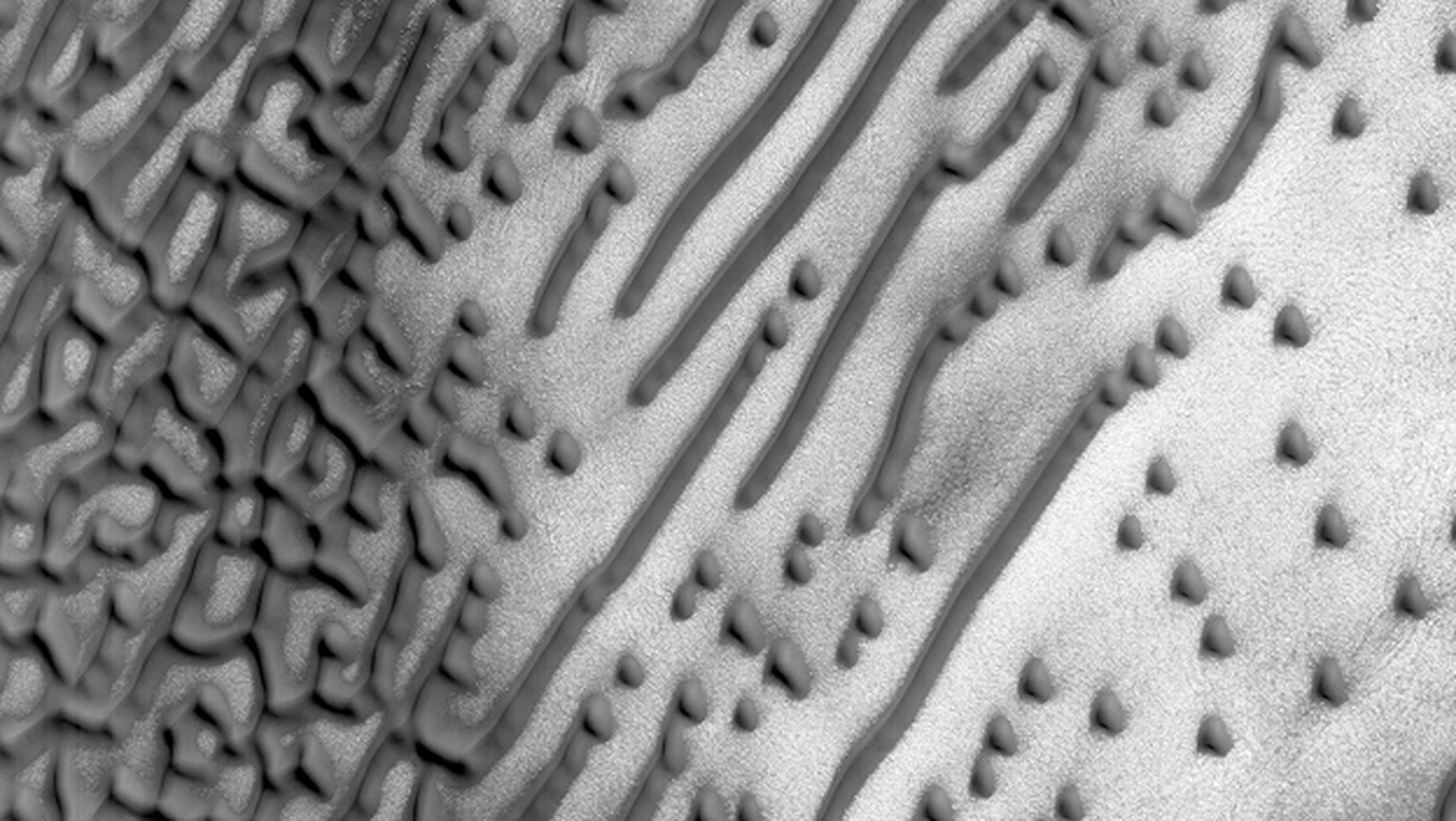 La superficie de Marte esconde un mensaje en código Morse
