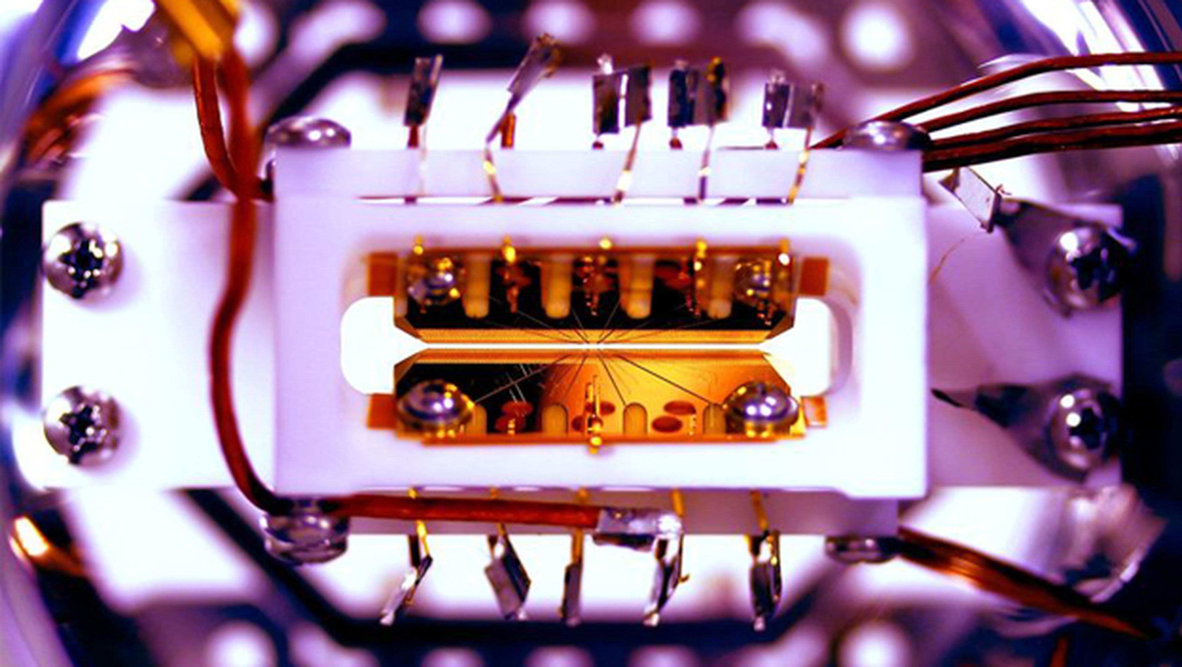 Crean el primer ordenador cuántico programable del mundo