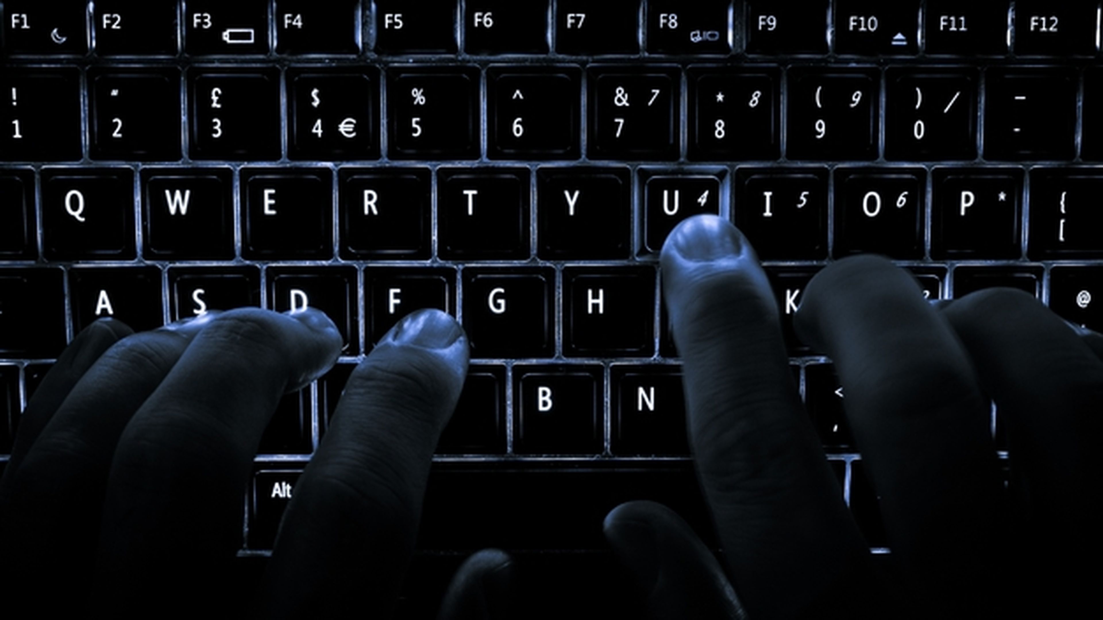 Un hacker desde su casa deja sin Internet a todo un país