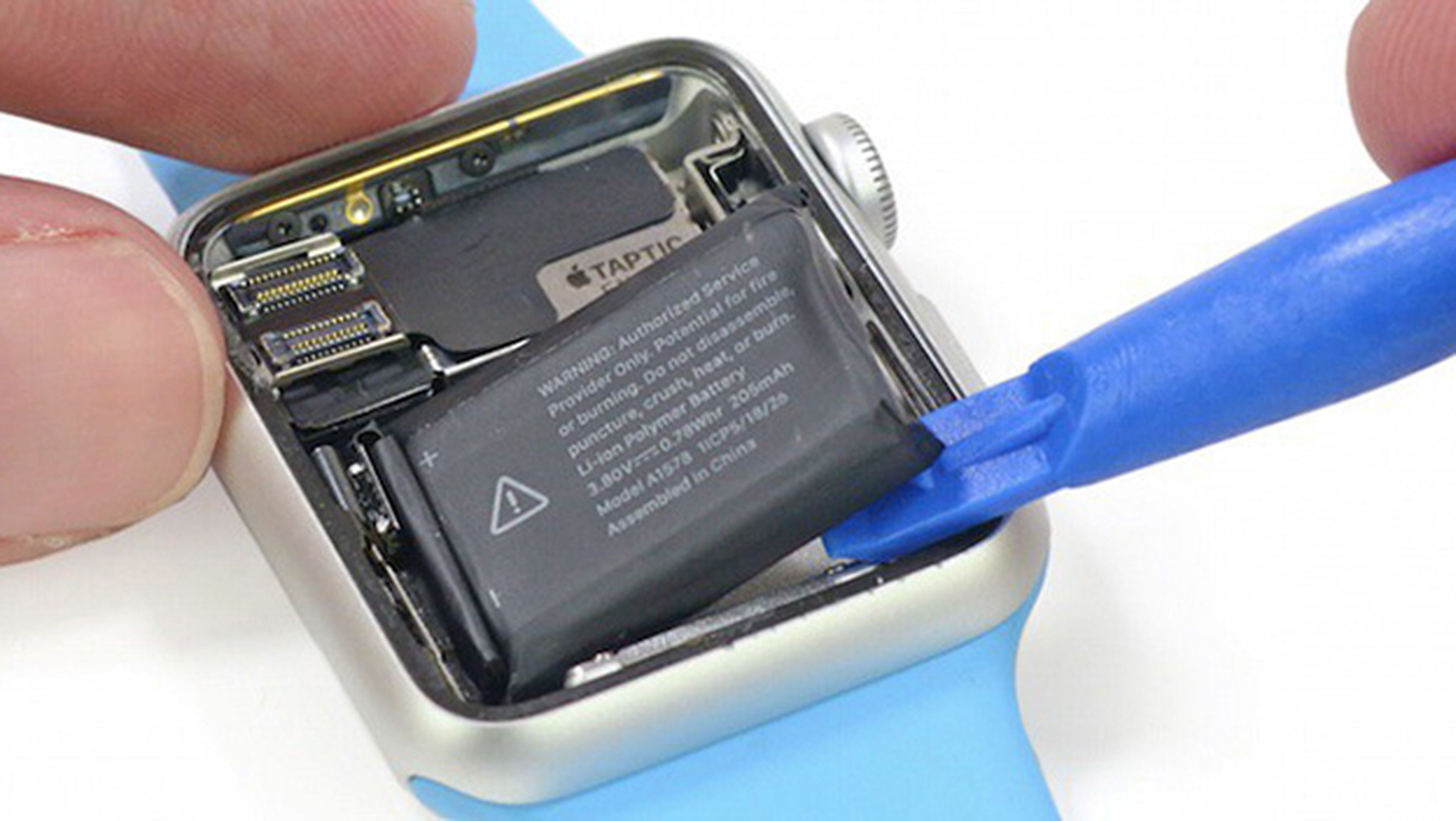 Apple patenta una forma de cargar el Apple Watch sin quitárselo