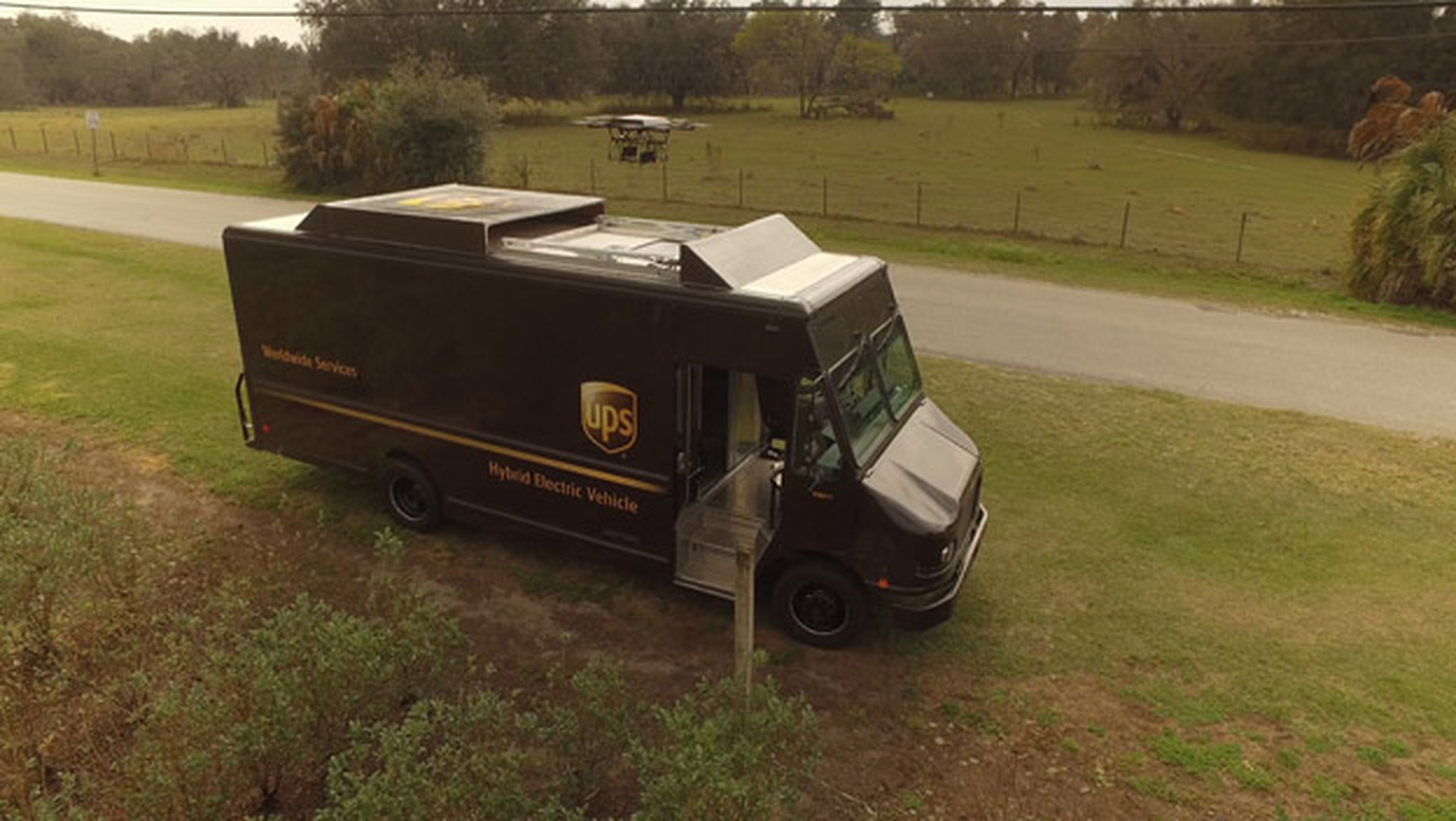 UPS presenta un dron que despega desde el furgón de reparto de paquetes