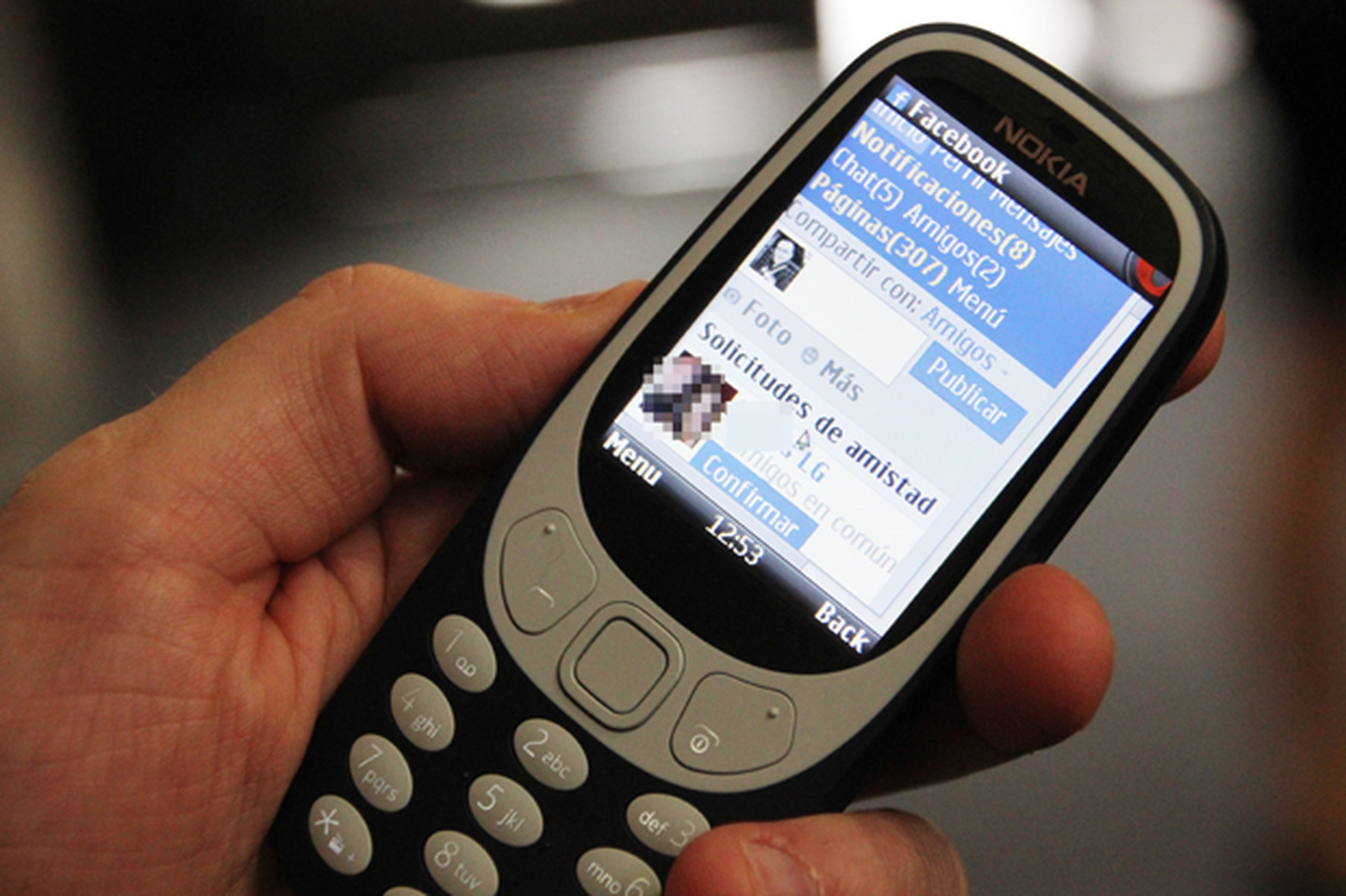 Nokia ataca la nostalgia con tres teléfonos básicos con WhatsApp y Facebook