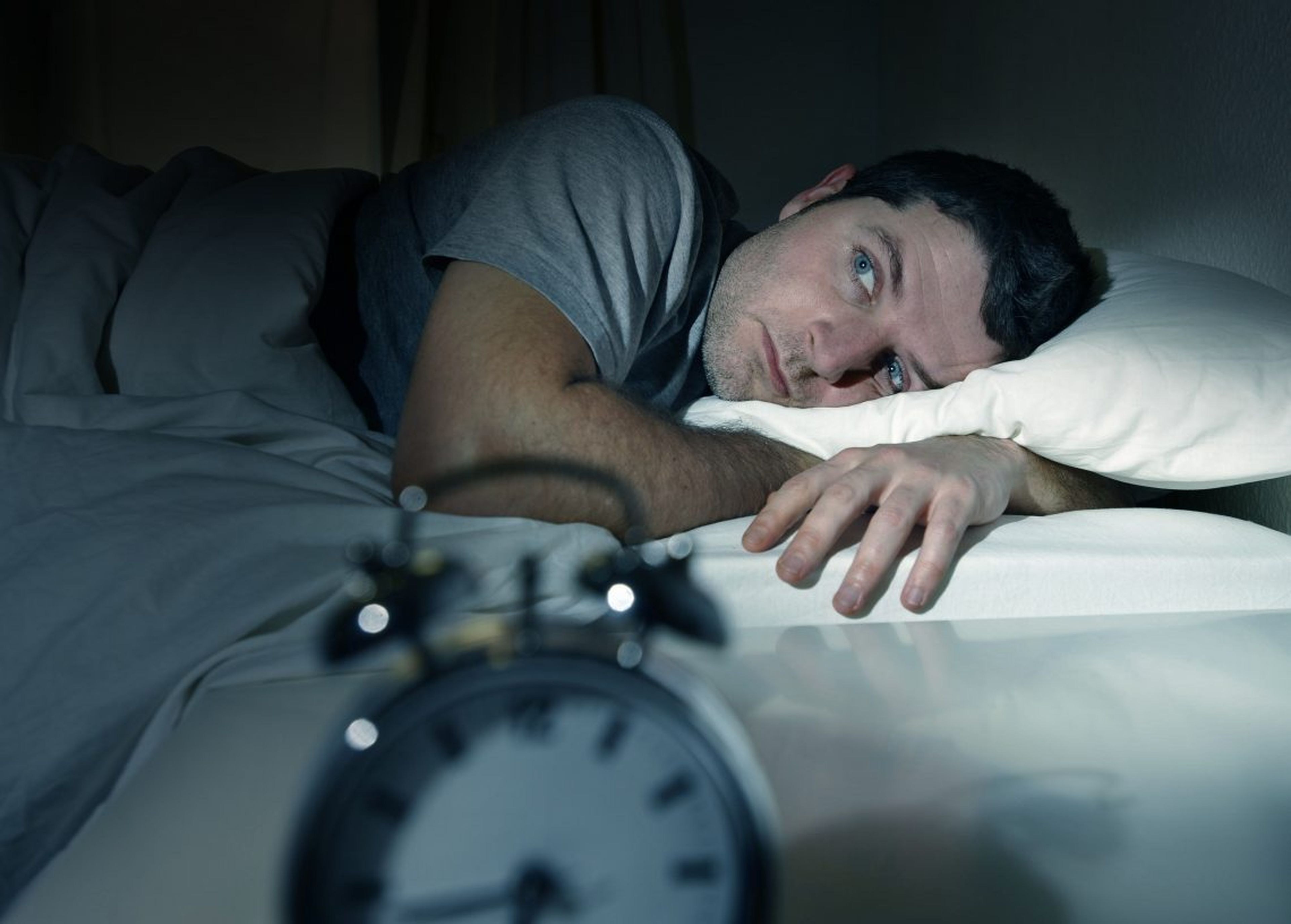 Cinco hábitos que te ayudarán a dormir bien y descansar mejor
