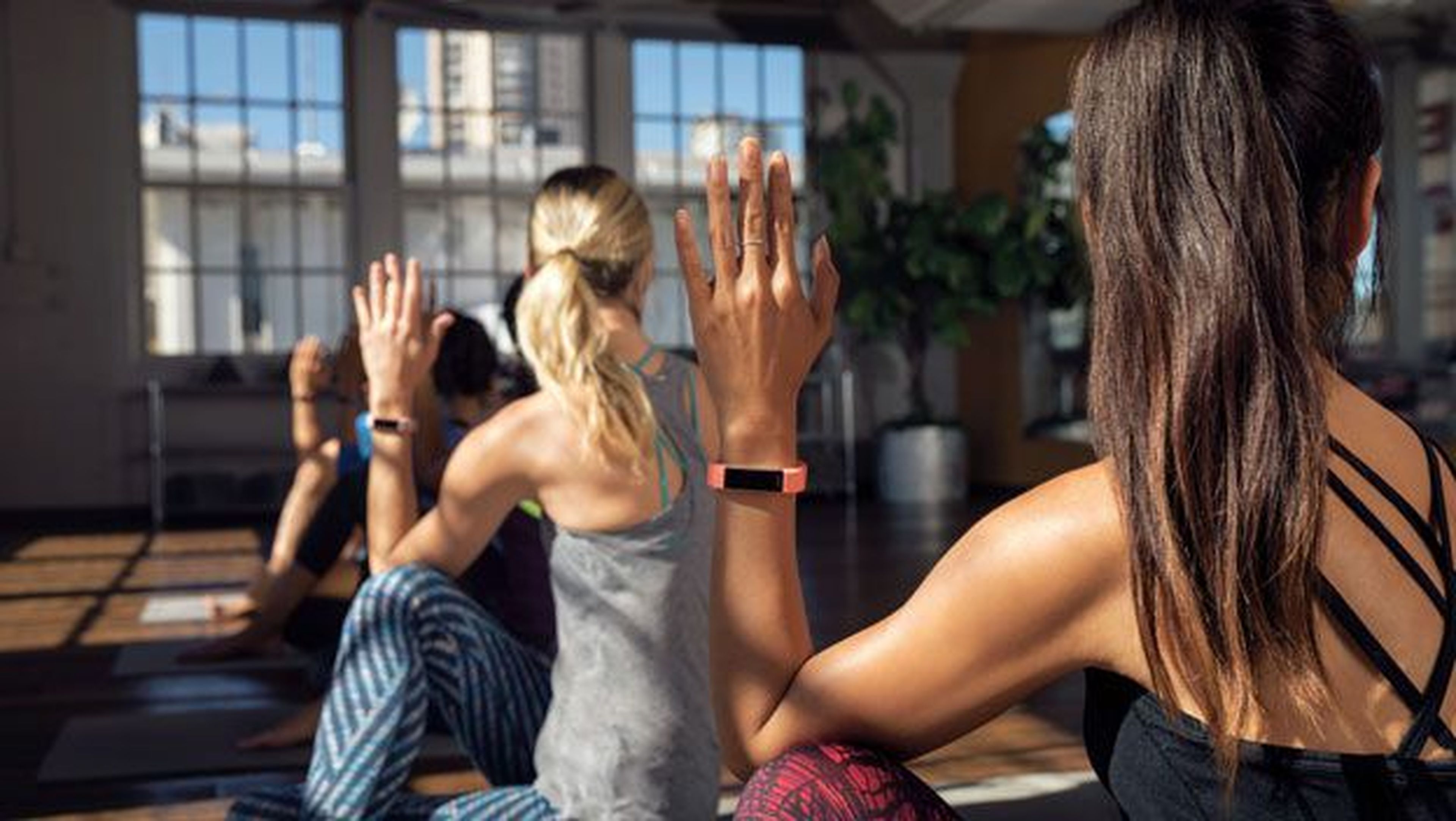 Fitbit lanza una nueva pulsera de actividad que controla tu pulso
