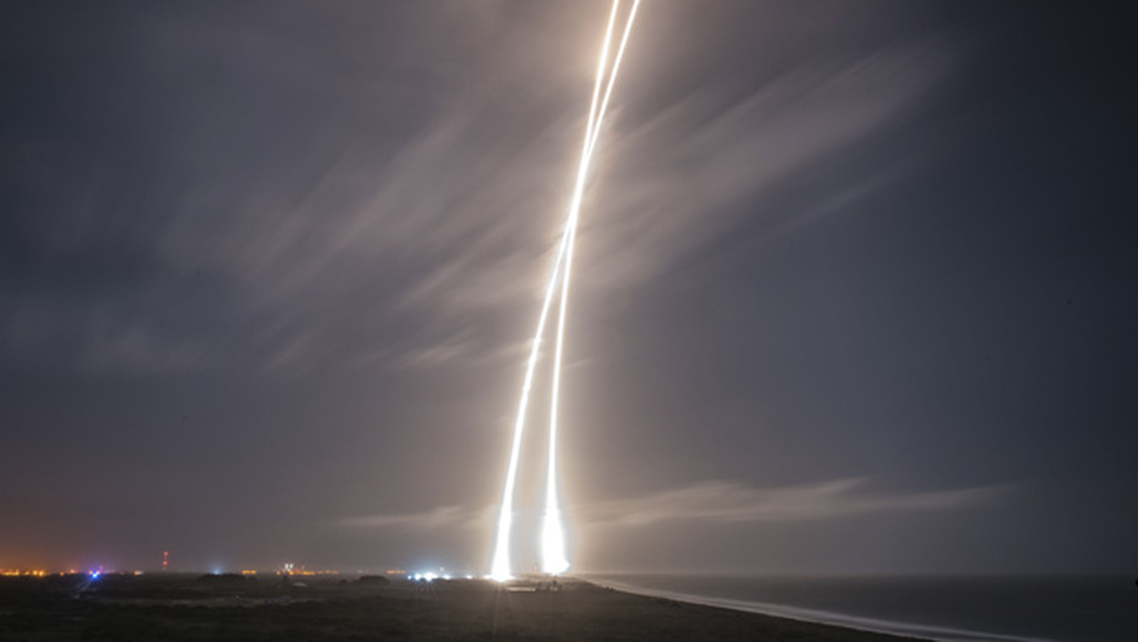 El cuarto aterrizaje que consigue el cohete Falcon 9 de SpaceX