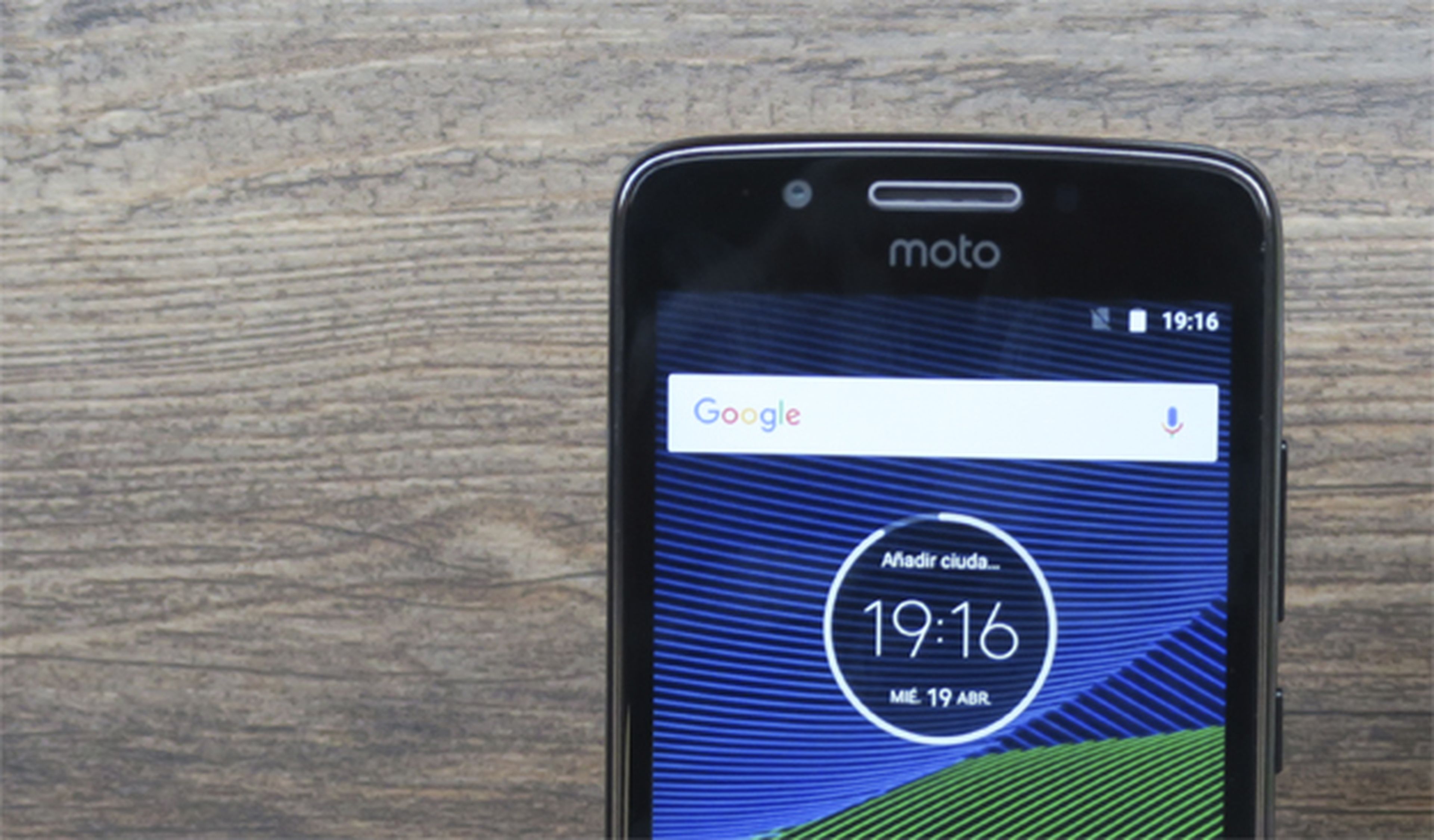 Ahora comentemos qué tal es el rendimiento de este teléfono de Motorola