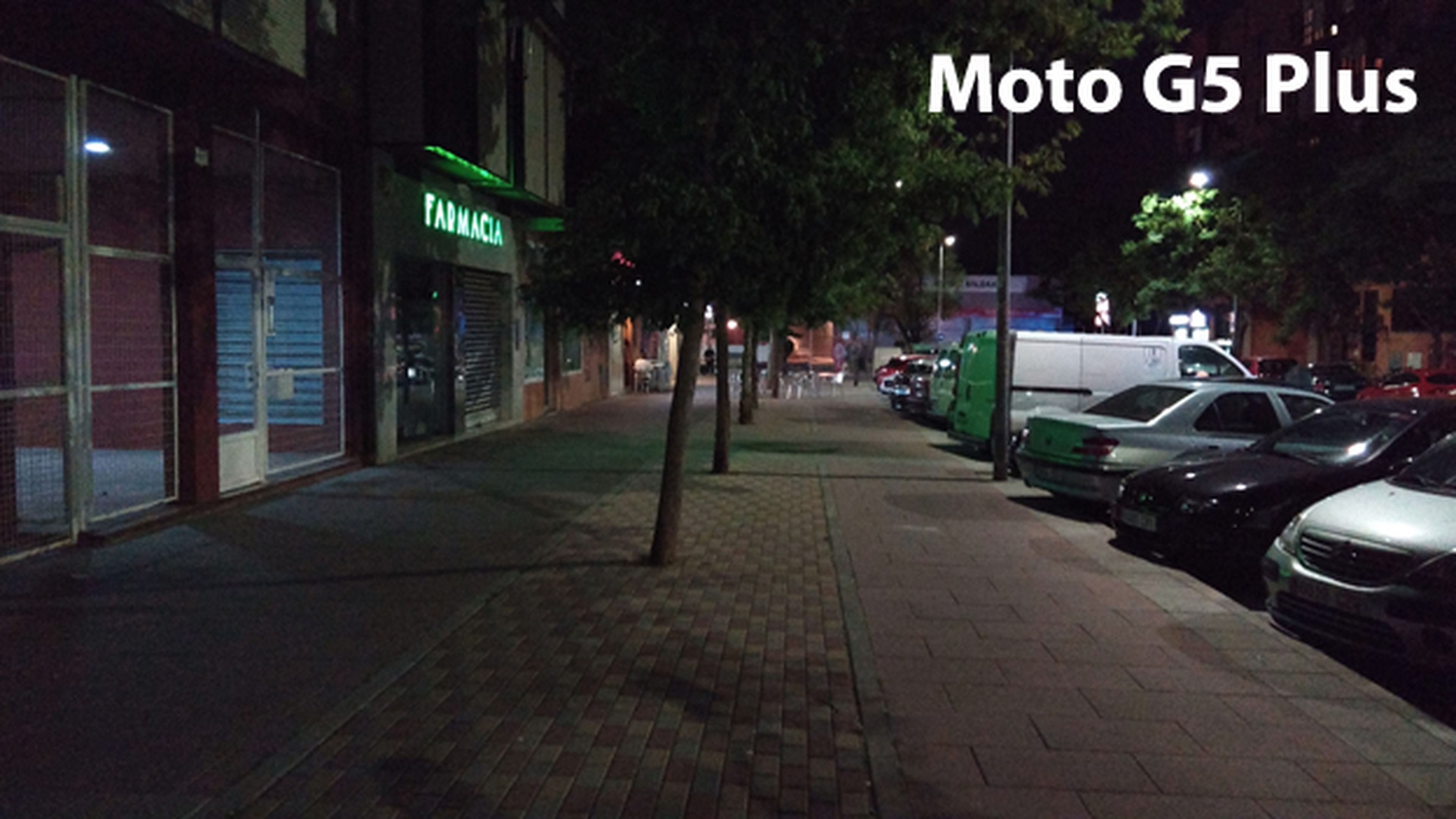 Foto de noche hecha con el Moto G5 Plus