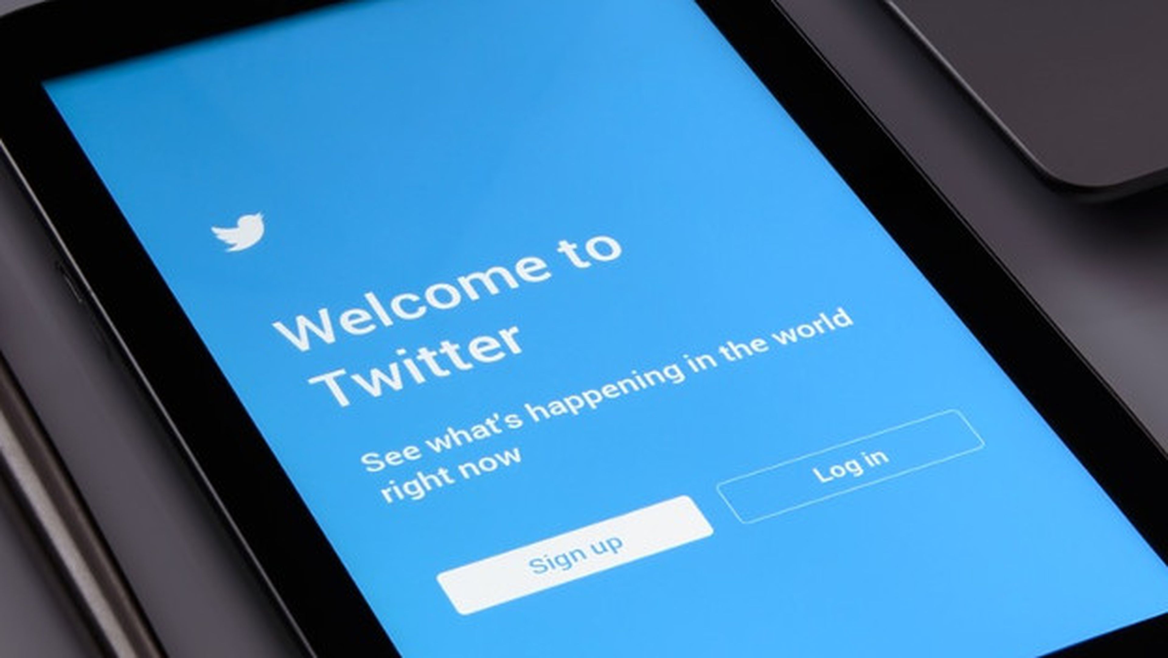 Error de Twitter permite publicar en otra cuenta