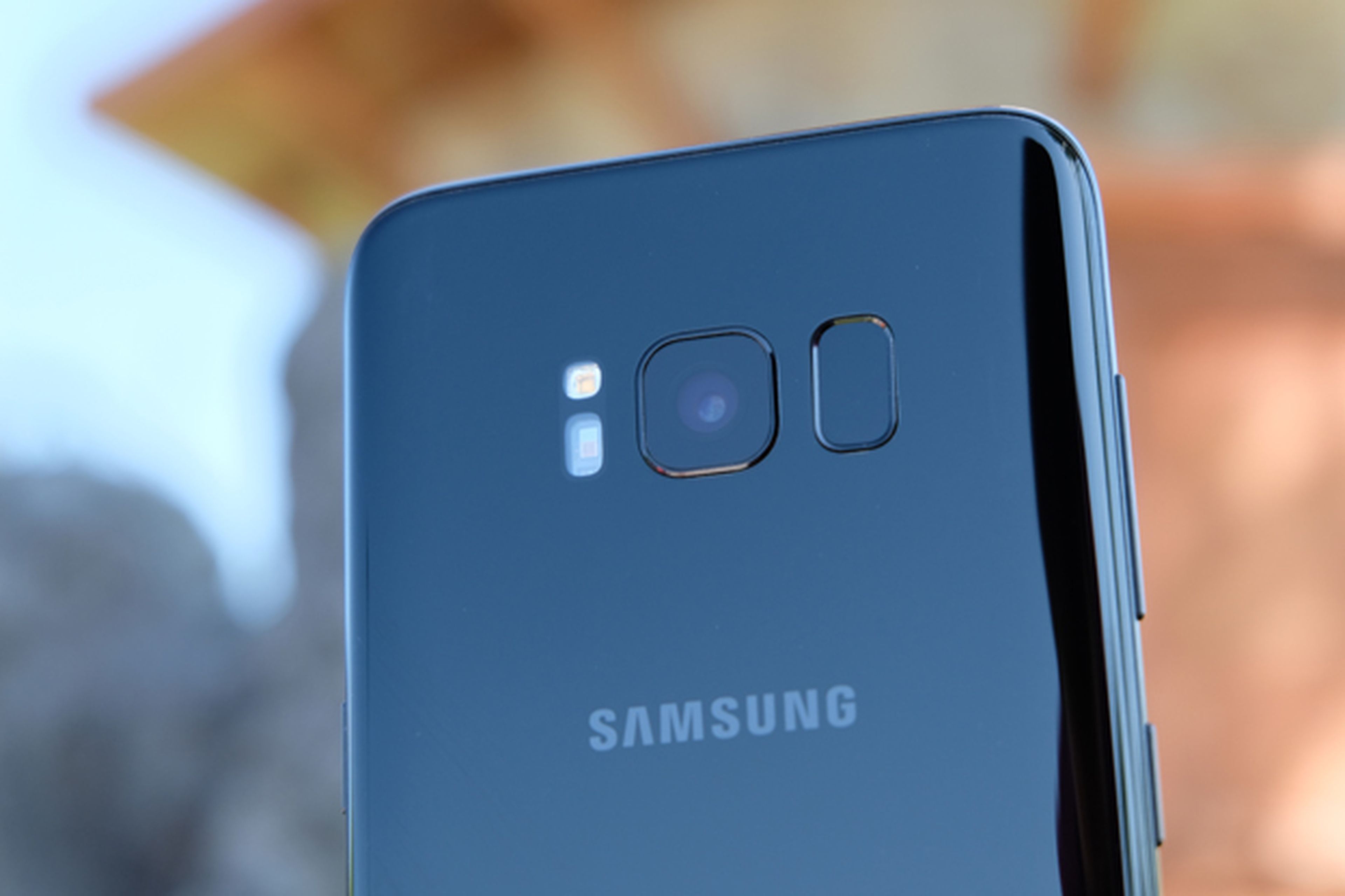 La polémica posición del lector de huellas es lo que le resta puntos al diseño del Samsung Galaxy S8