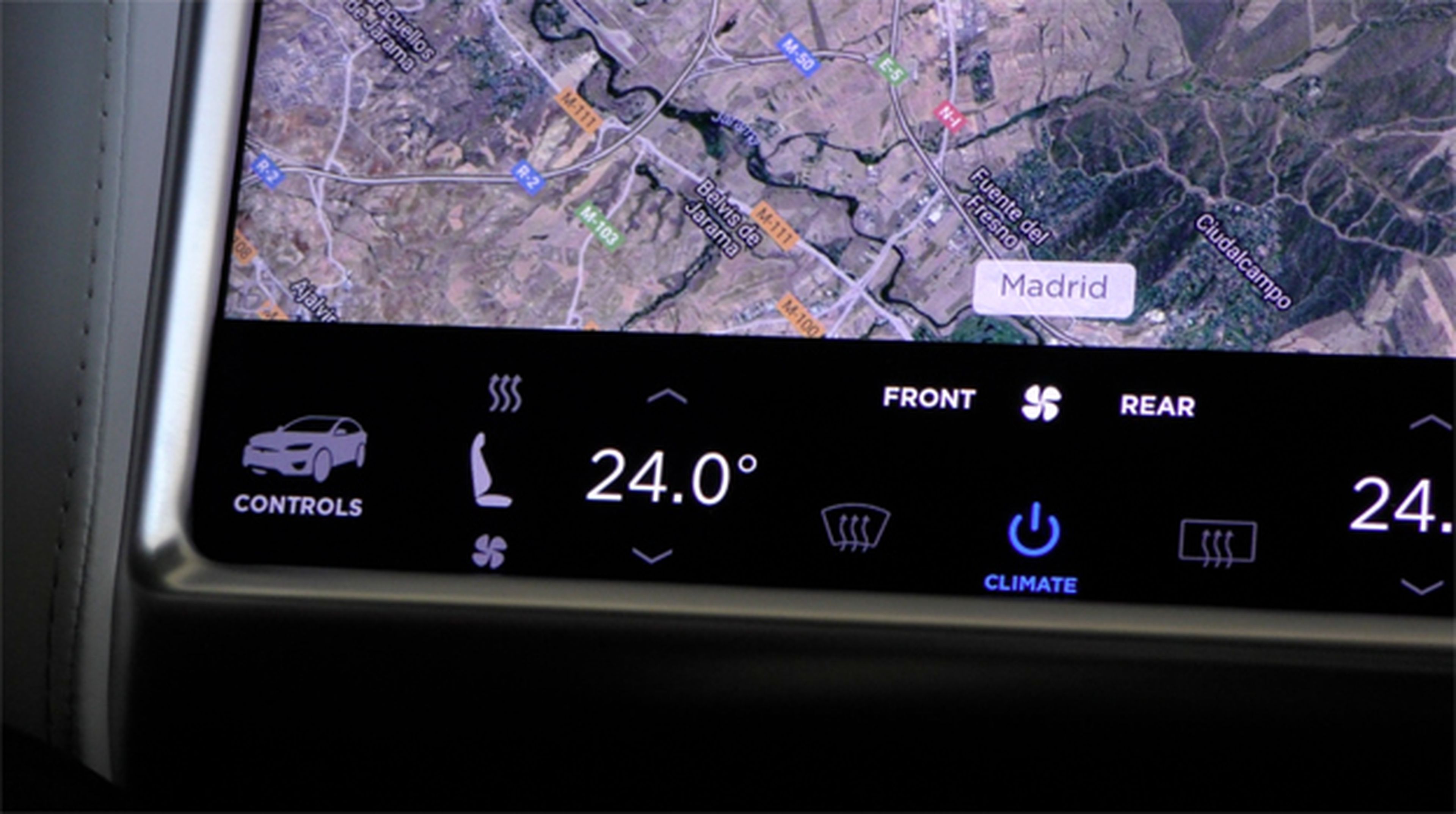 Incluso el control del clima se realiza desde la pantalla táctil