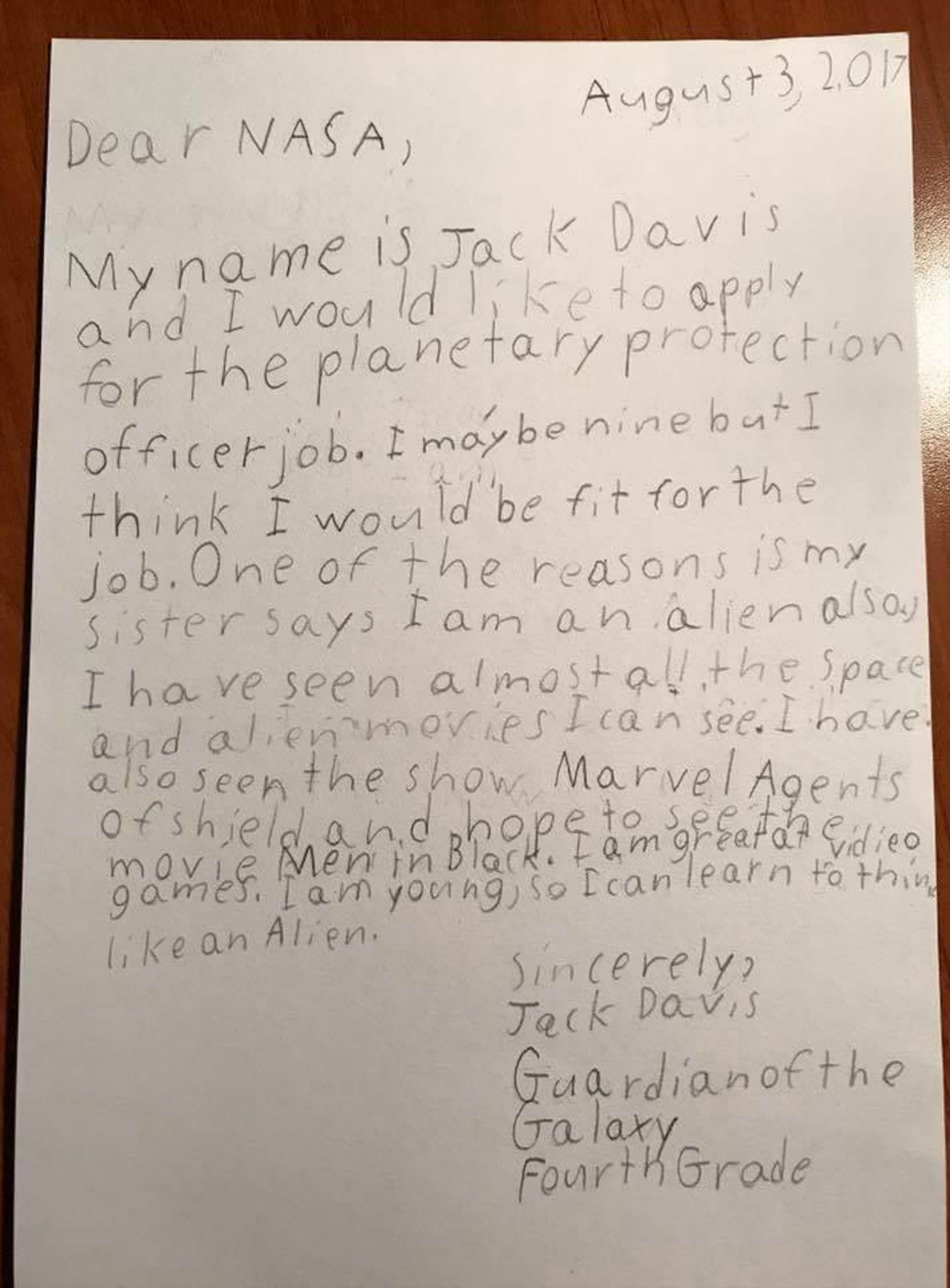 Un niño solicita trabajo en la NASA y esta es la respuesta
