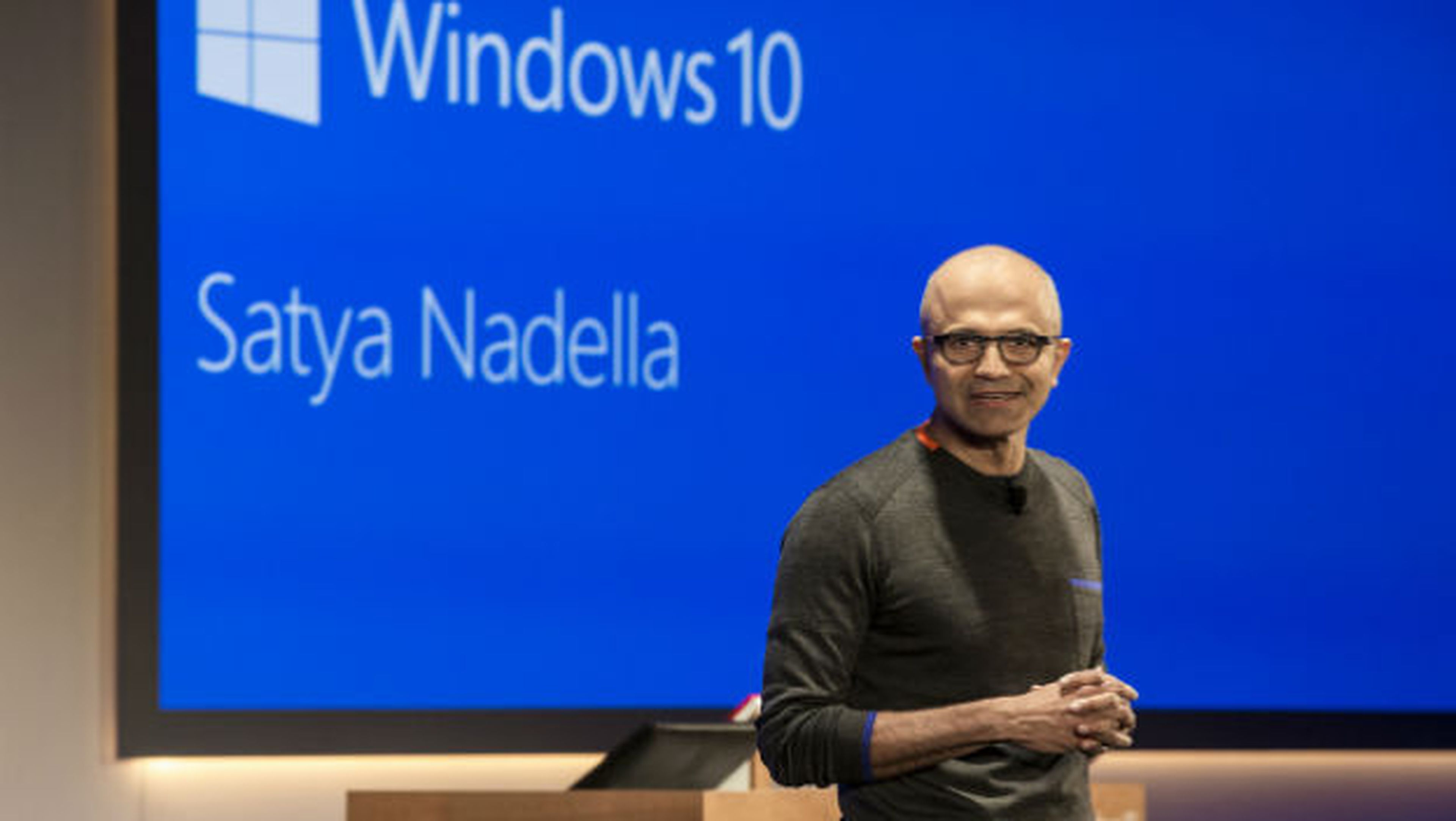 Los móviles no forman parte de la estrategia para el futuro de Microsoft, según su CEO Satya Nadella.