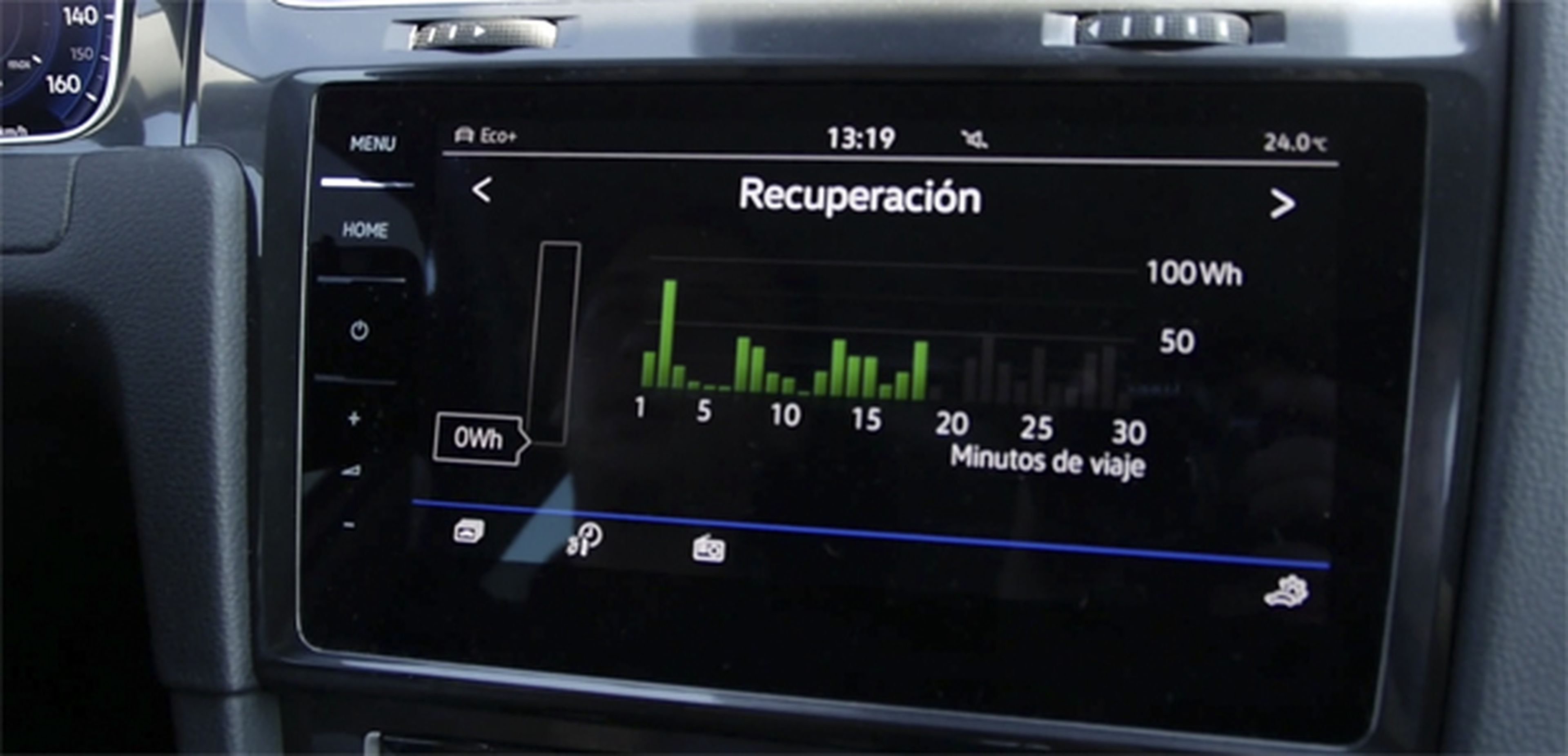 El Volkswagen e-Golf muestra en todo momento la energía que se recupera con la retención