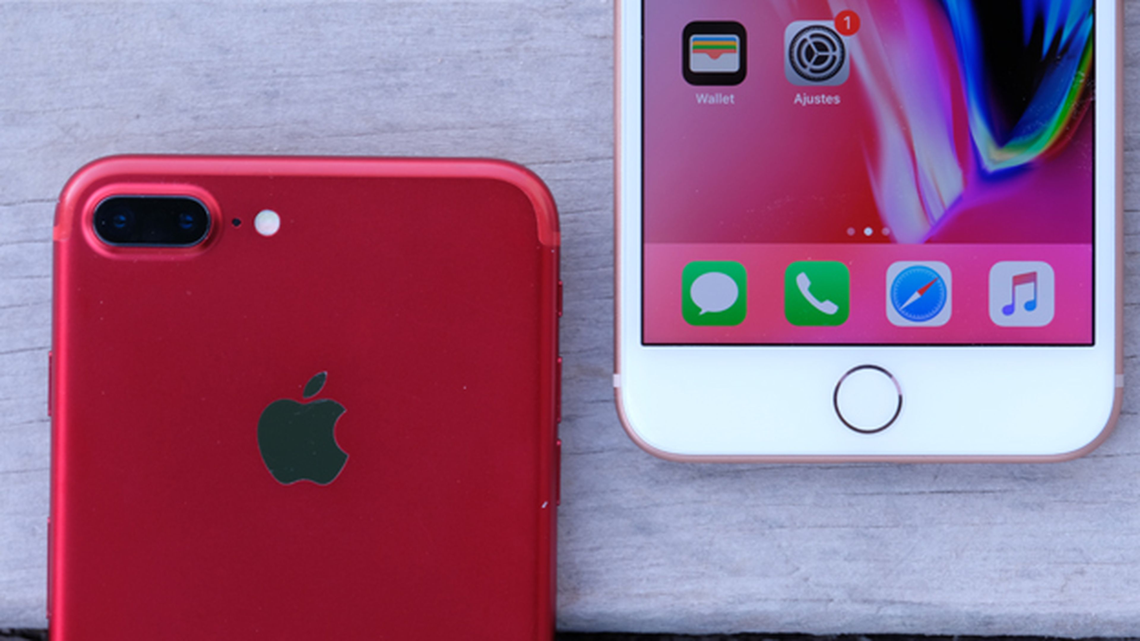 iPhone 7 Plus a la izquierda, iPhone 8 Plus a la derecha