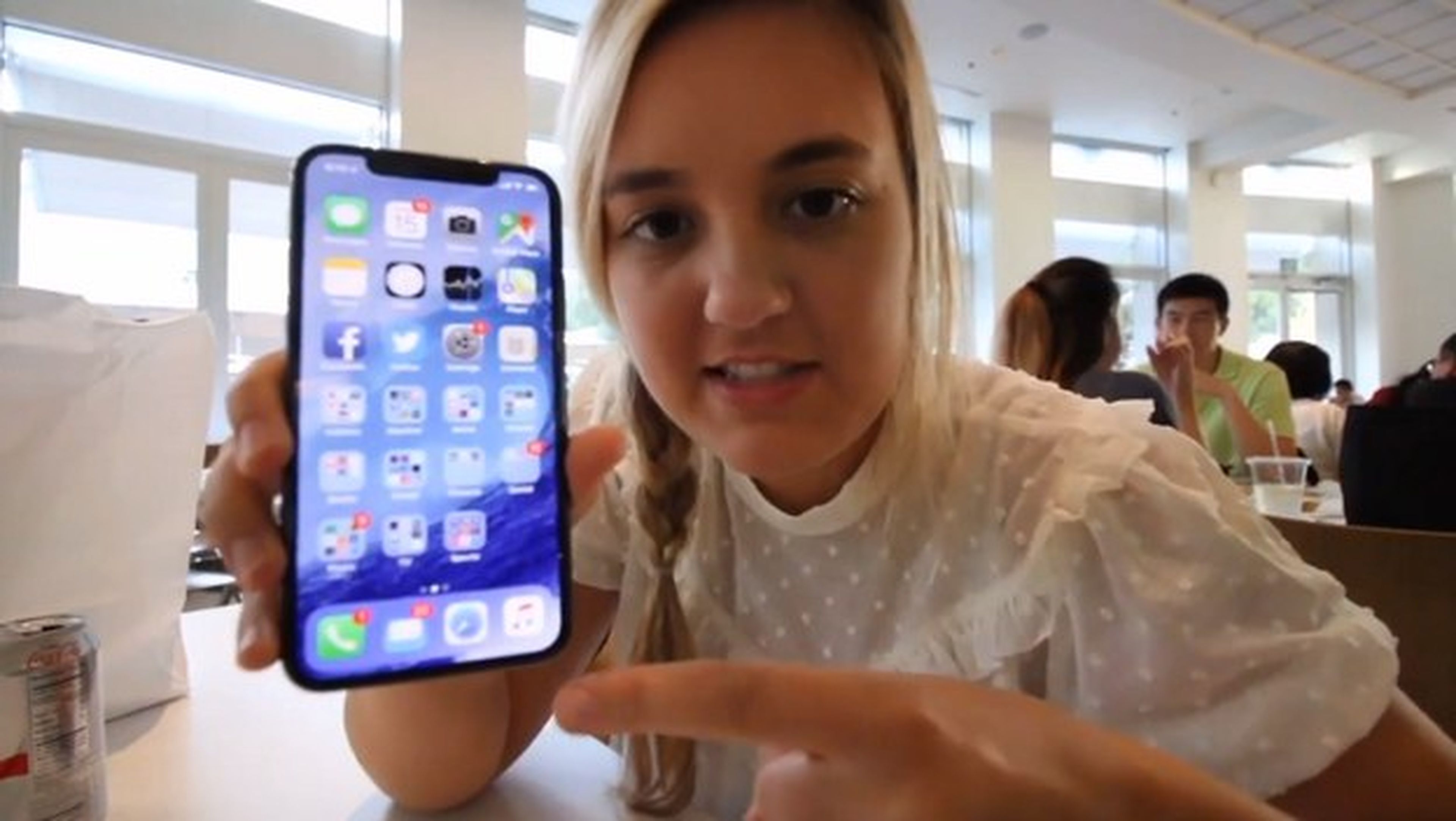Apple despide a ingeniero porque su hija youtuber filtró el iPhone X