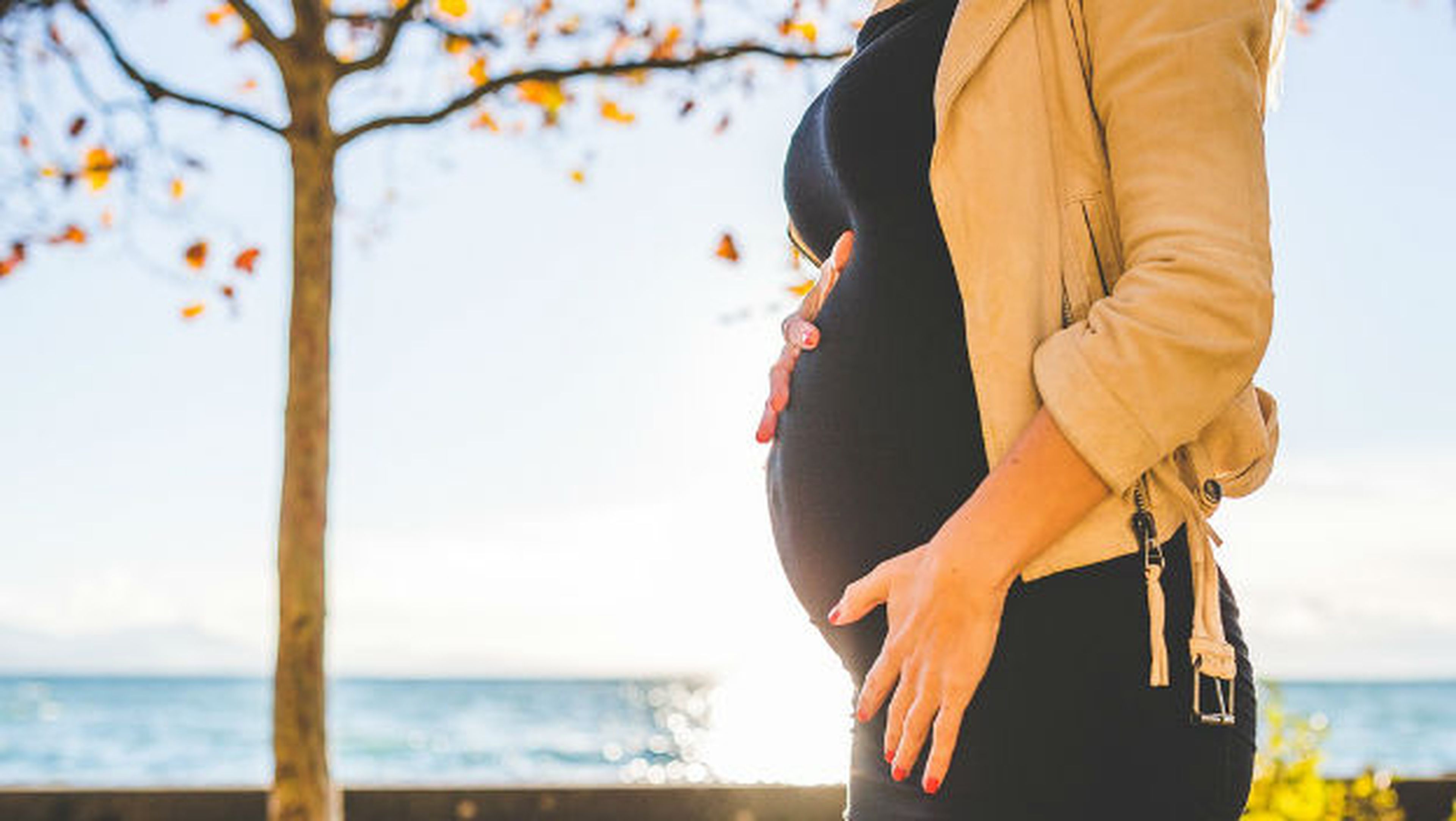 El doble embarazo de padres distintos es posible y se llama superfetación.
