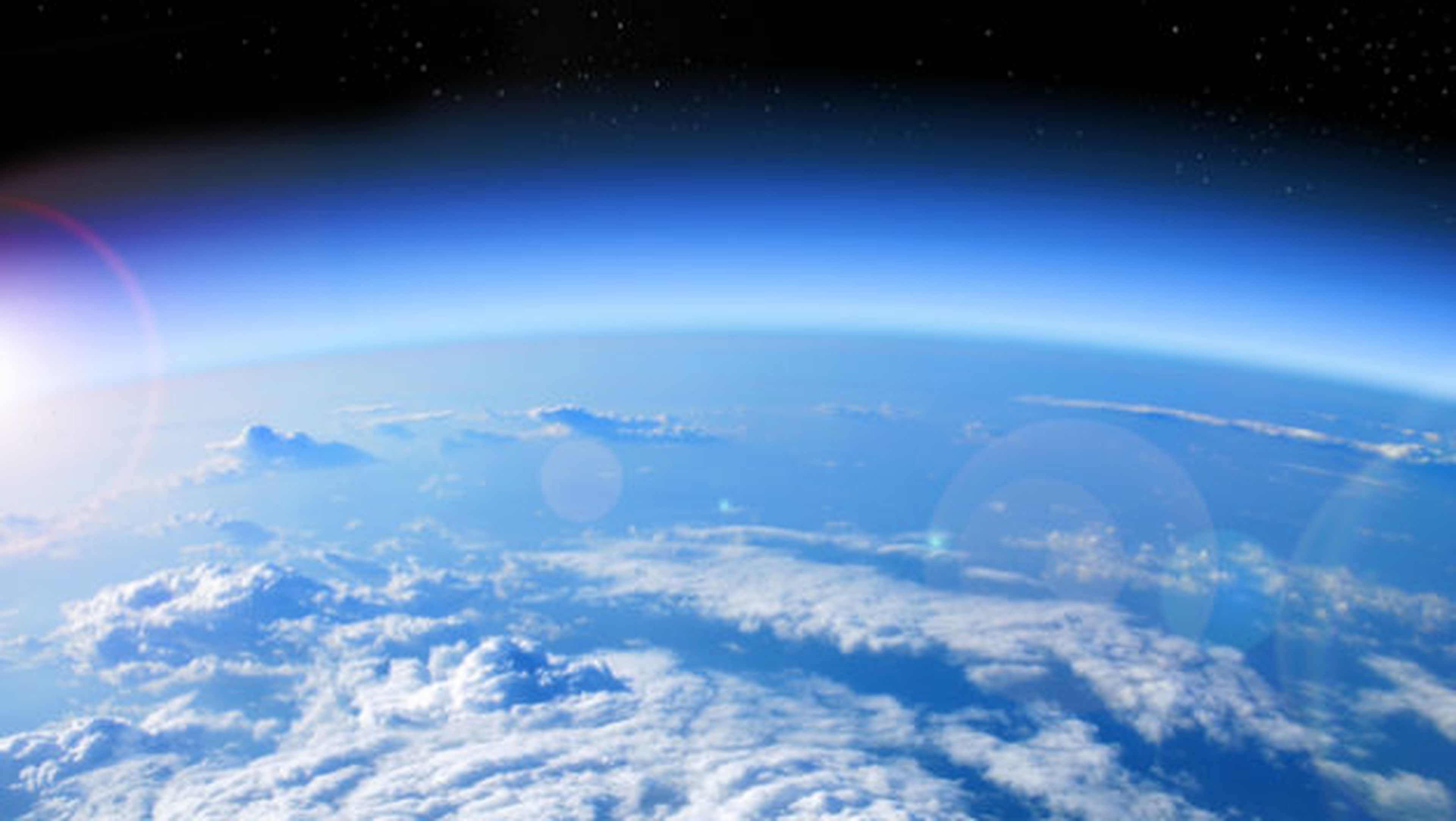 El agujero en la capa de ozono se reduce.