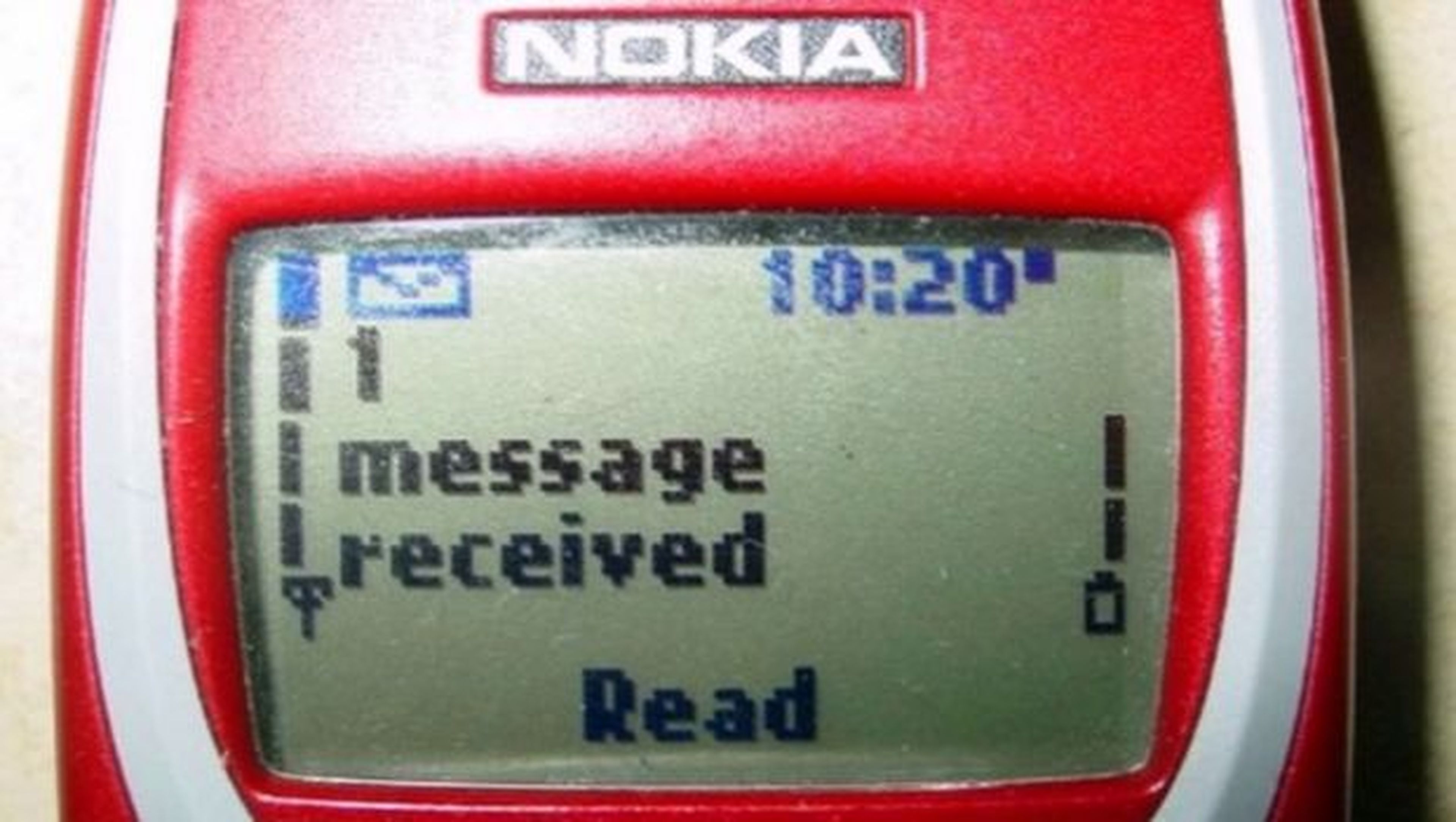 Los mensajes SMS cumplen 25 años en horas bajas