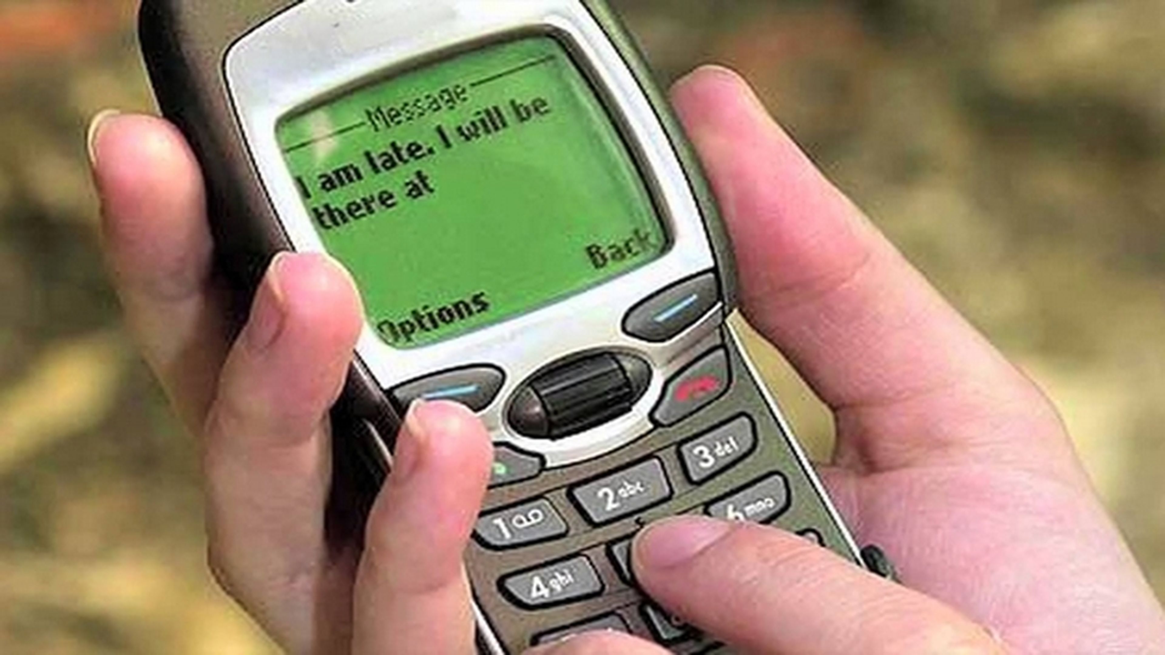 Los mensajes SMS cumplen 25 años en horas bajas