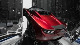 Este es el Tesla Roadster que Space X enviará a Marte