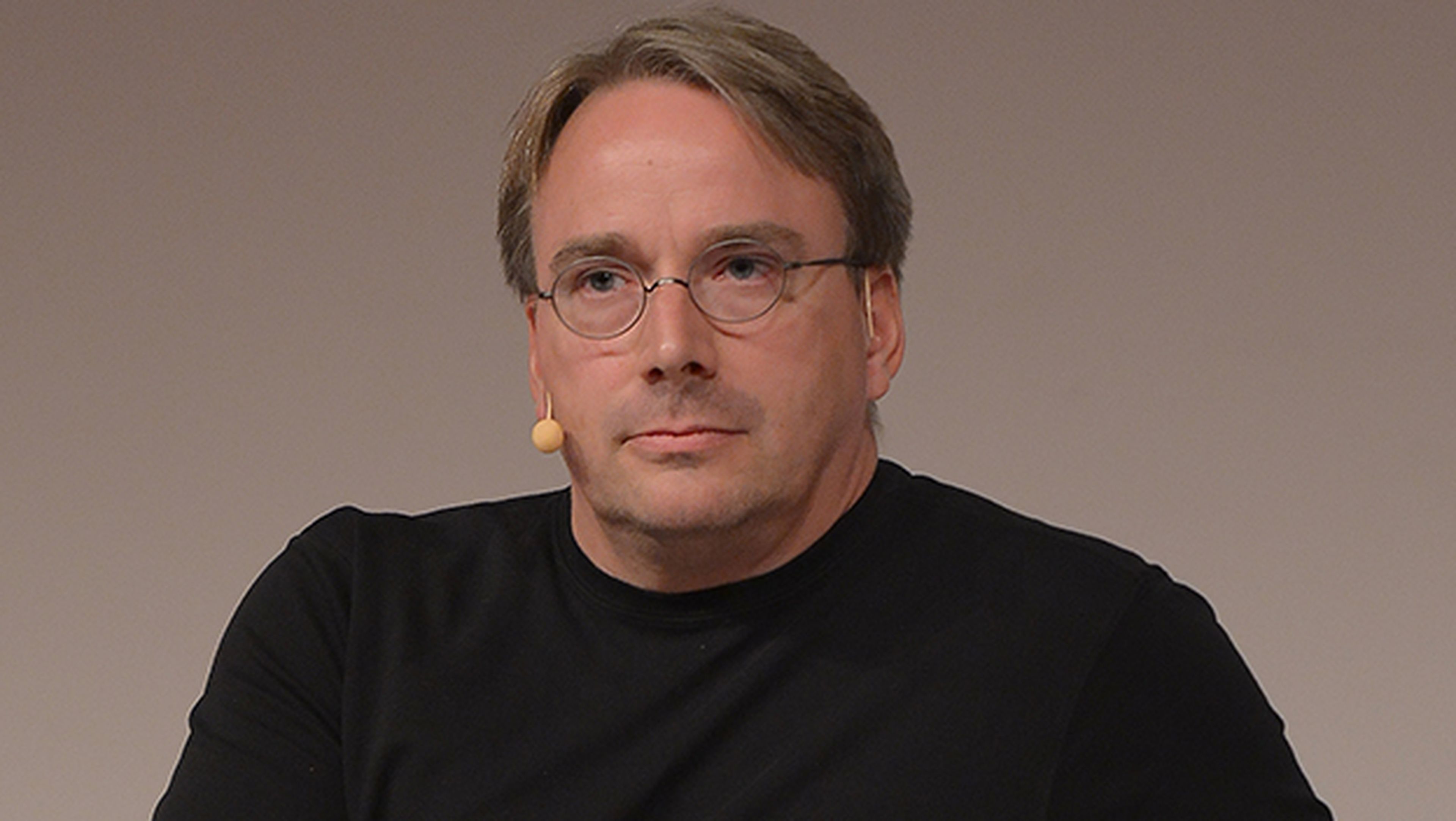 Linus Torvalds ha criticado duramente a Intel por los fallos en sus procesadores.