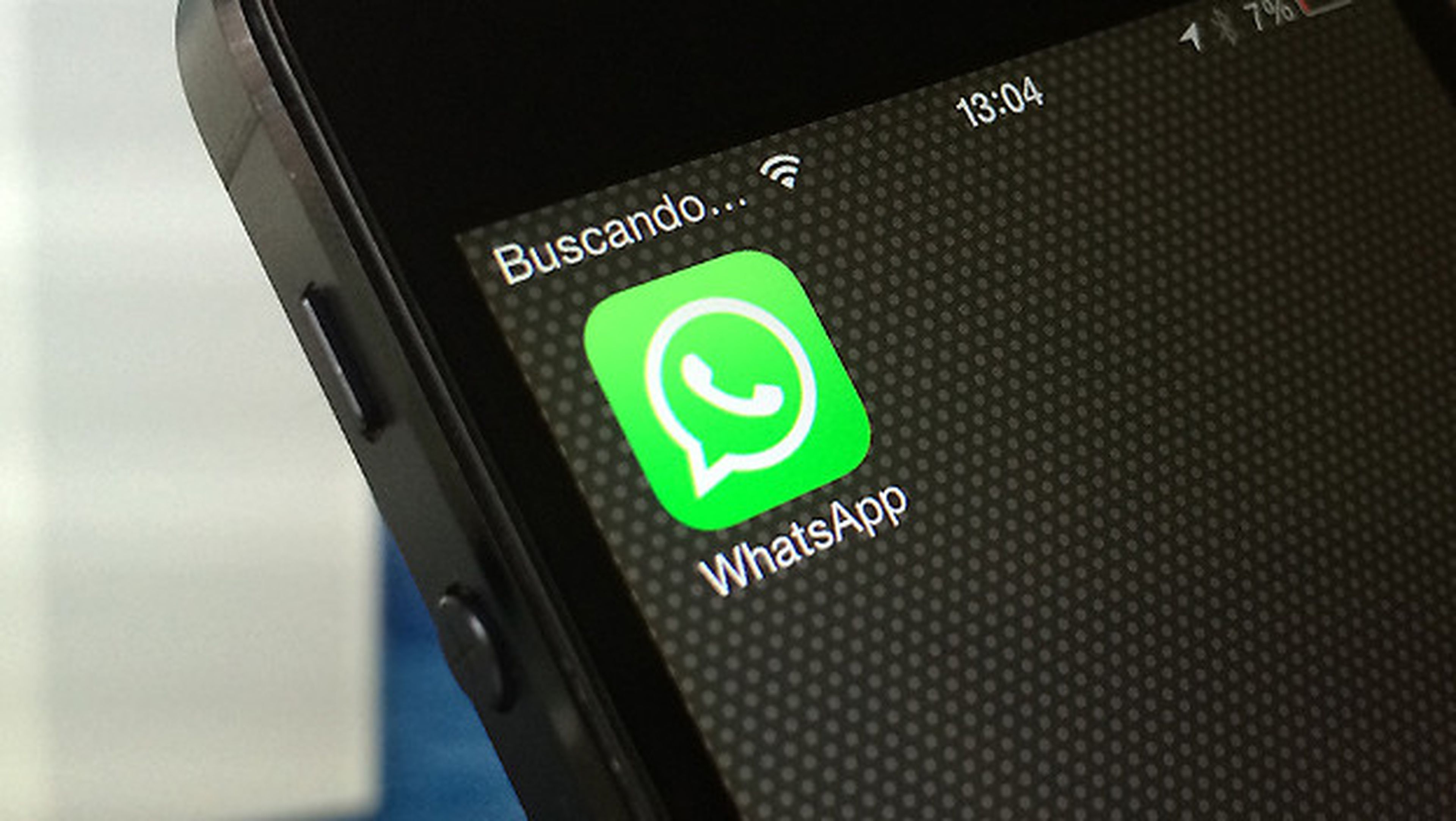 Un error de WhatsApp para iPhone puede borrar todos tus chats.