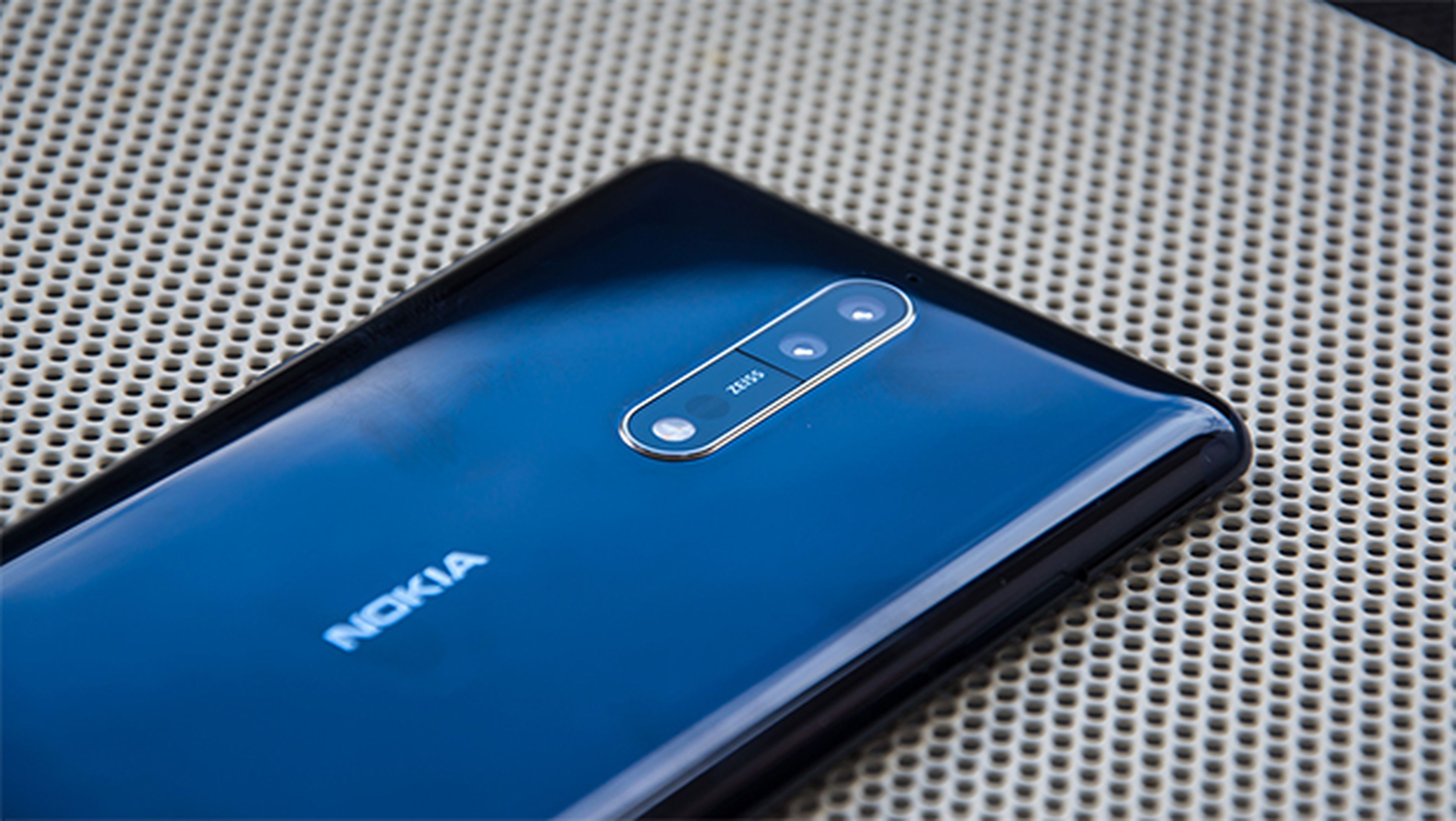 ¿Y si Nokia se atreve con un teléfono de cinco cámaras?