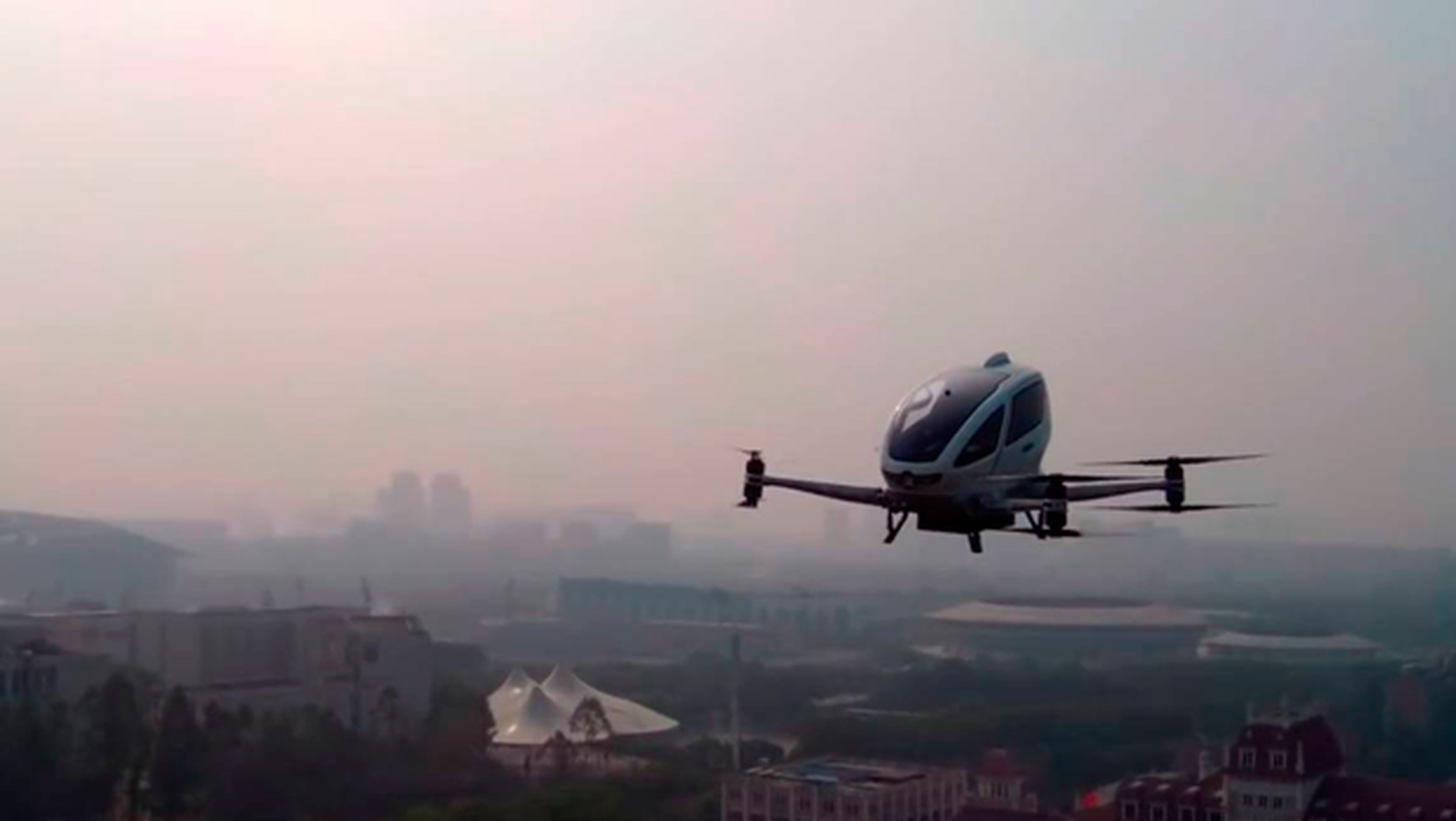 Primer vuelo EHang taxi dron con pasajeros