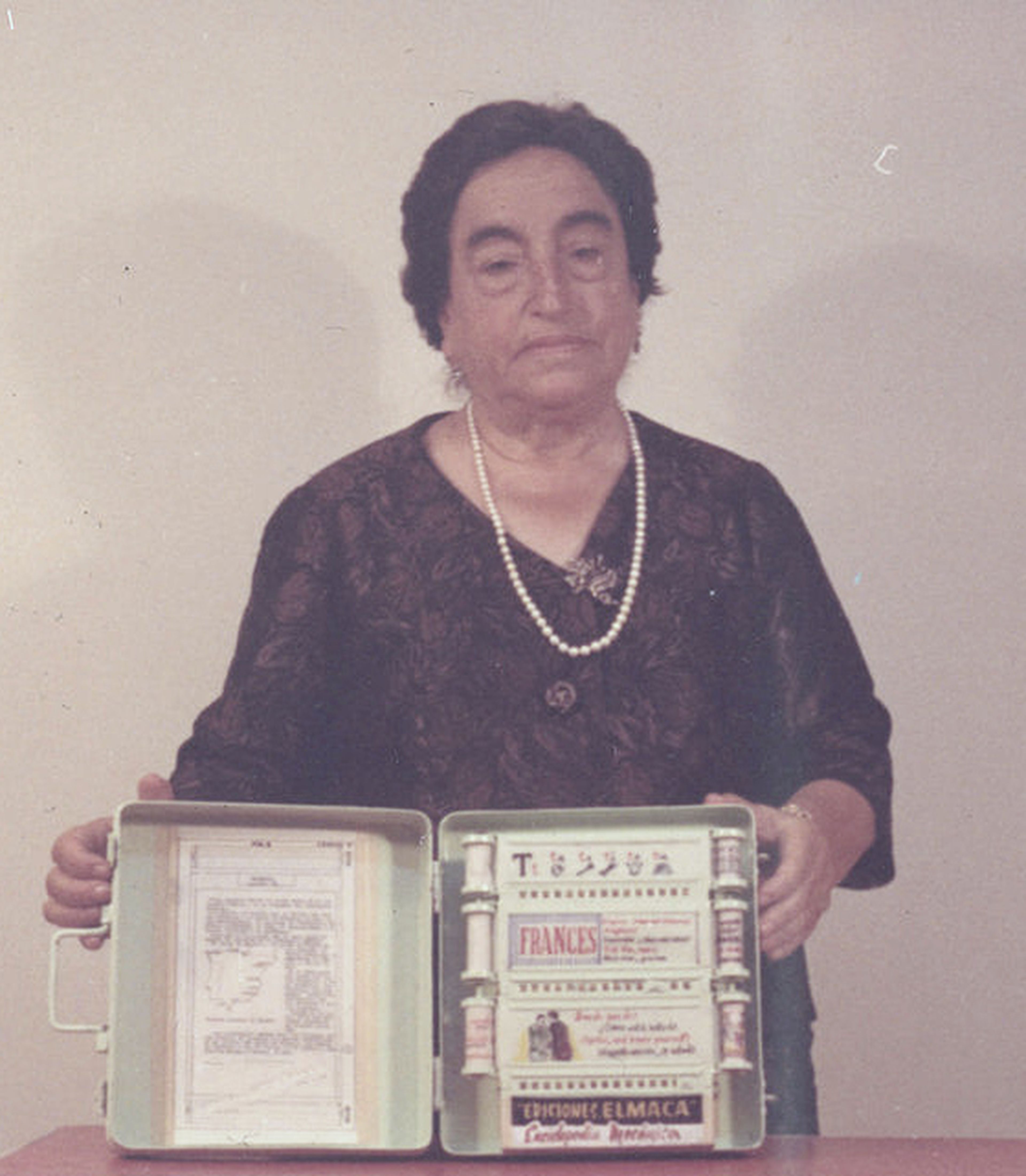Doña Angelita, la española que inventó el libro electrónico en 1949