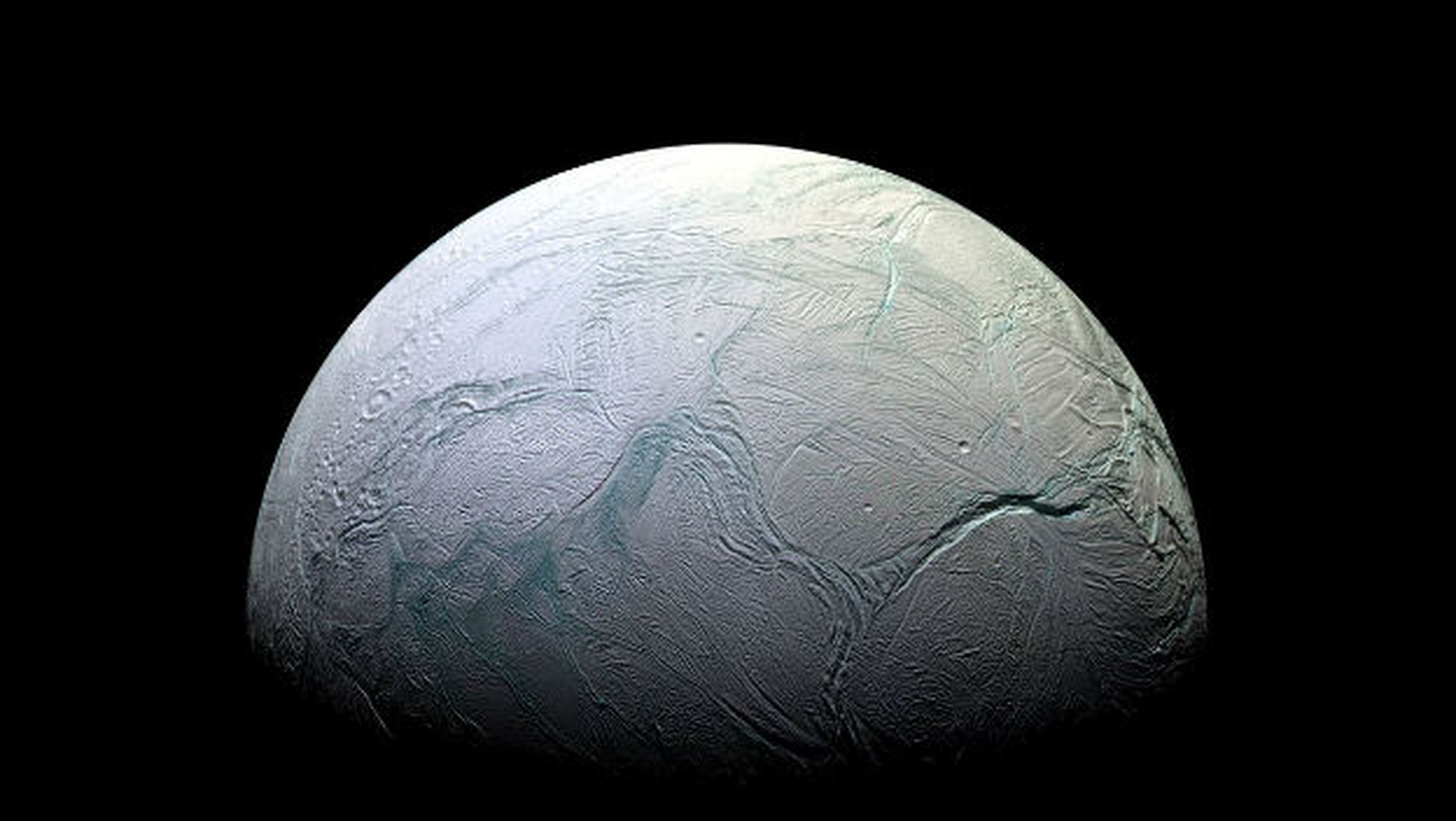La Luna de Saturno Encélado podría tener vida.
