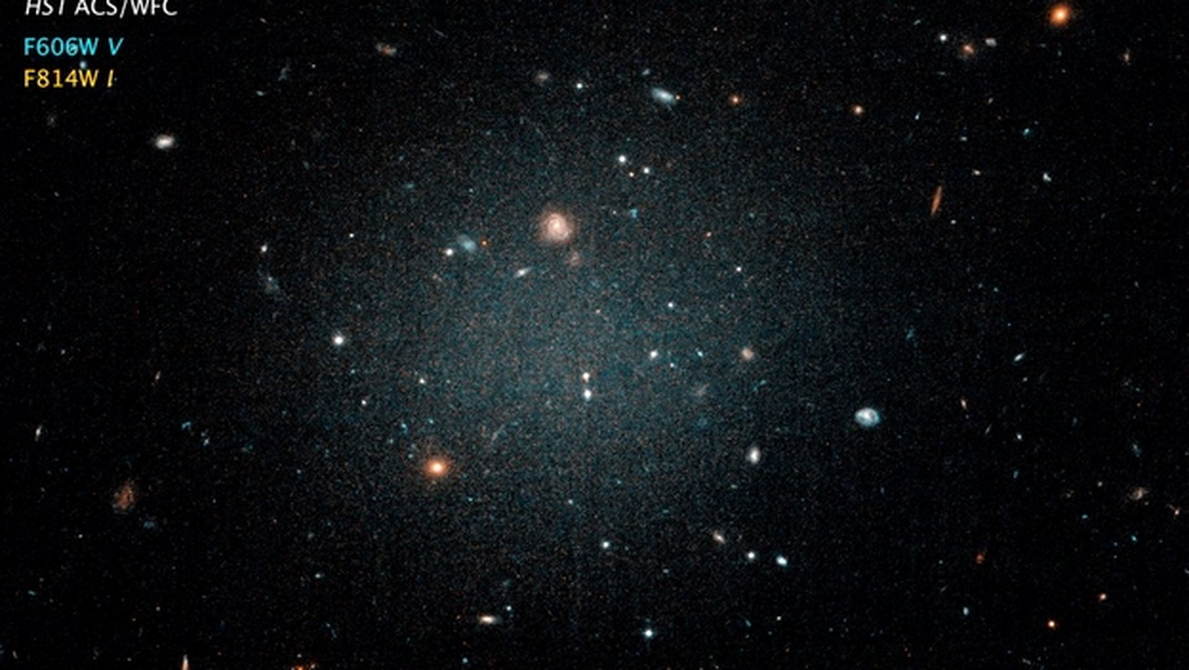 Descubren una galaxia sin materia oscura que no debería existir