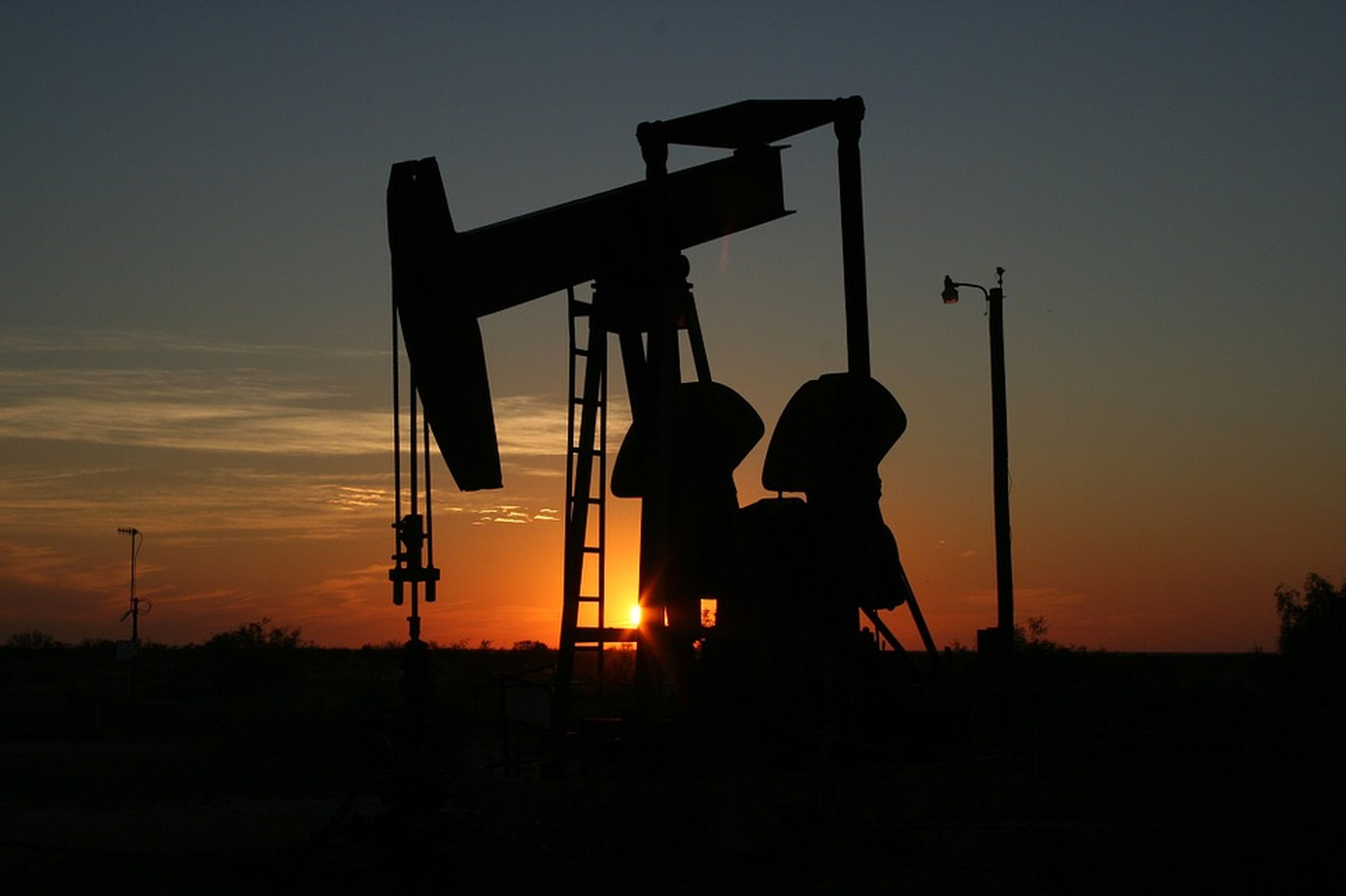 Bomba de extracción de petróleo en Monahans, Texas, EEUU.