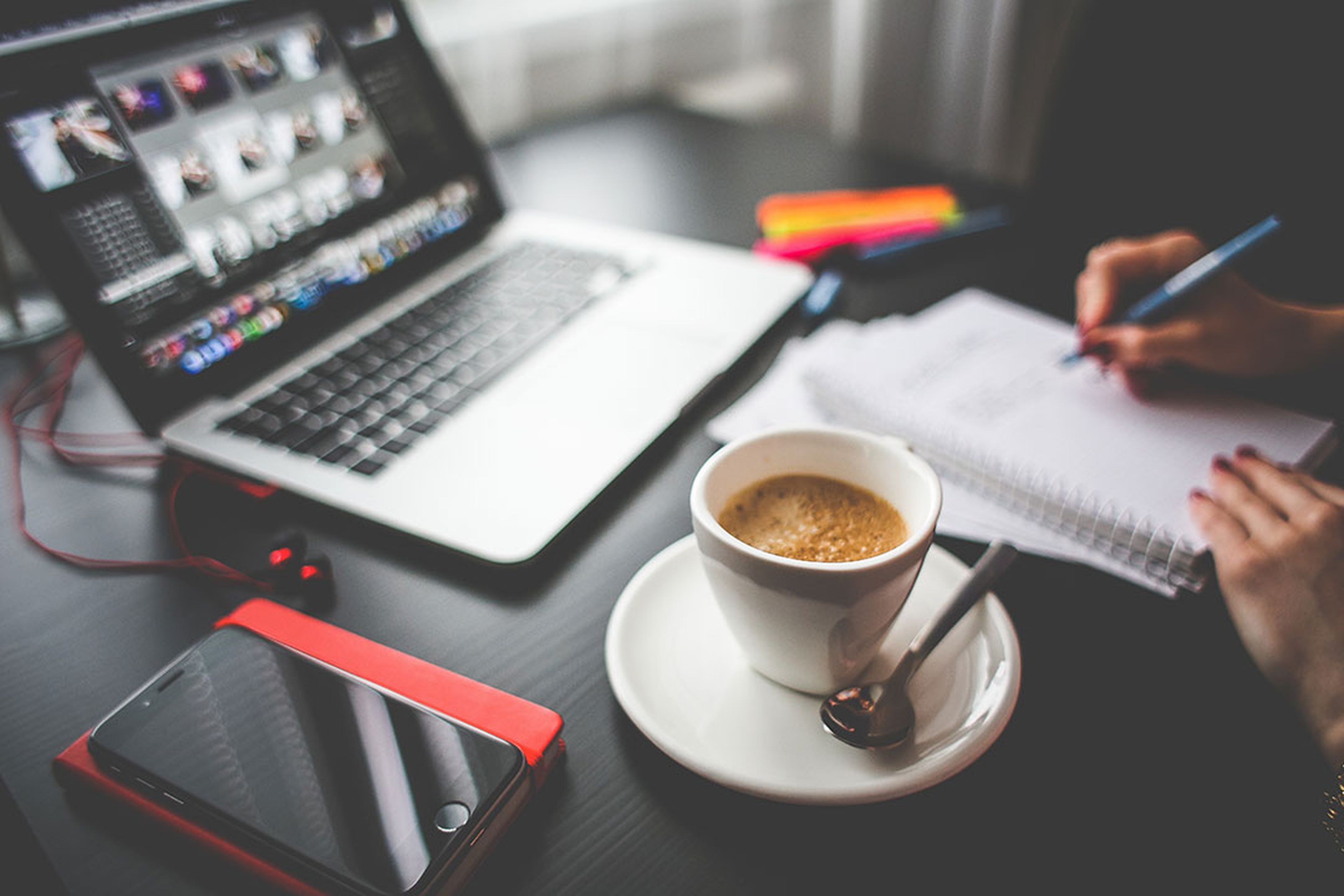 El café aumenta tu productividad en el trabajo, según un estudio | Computer  Hoy