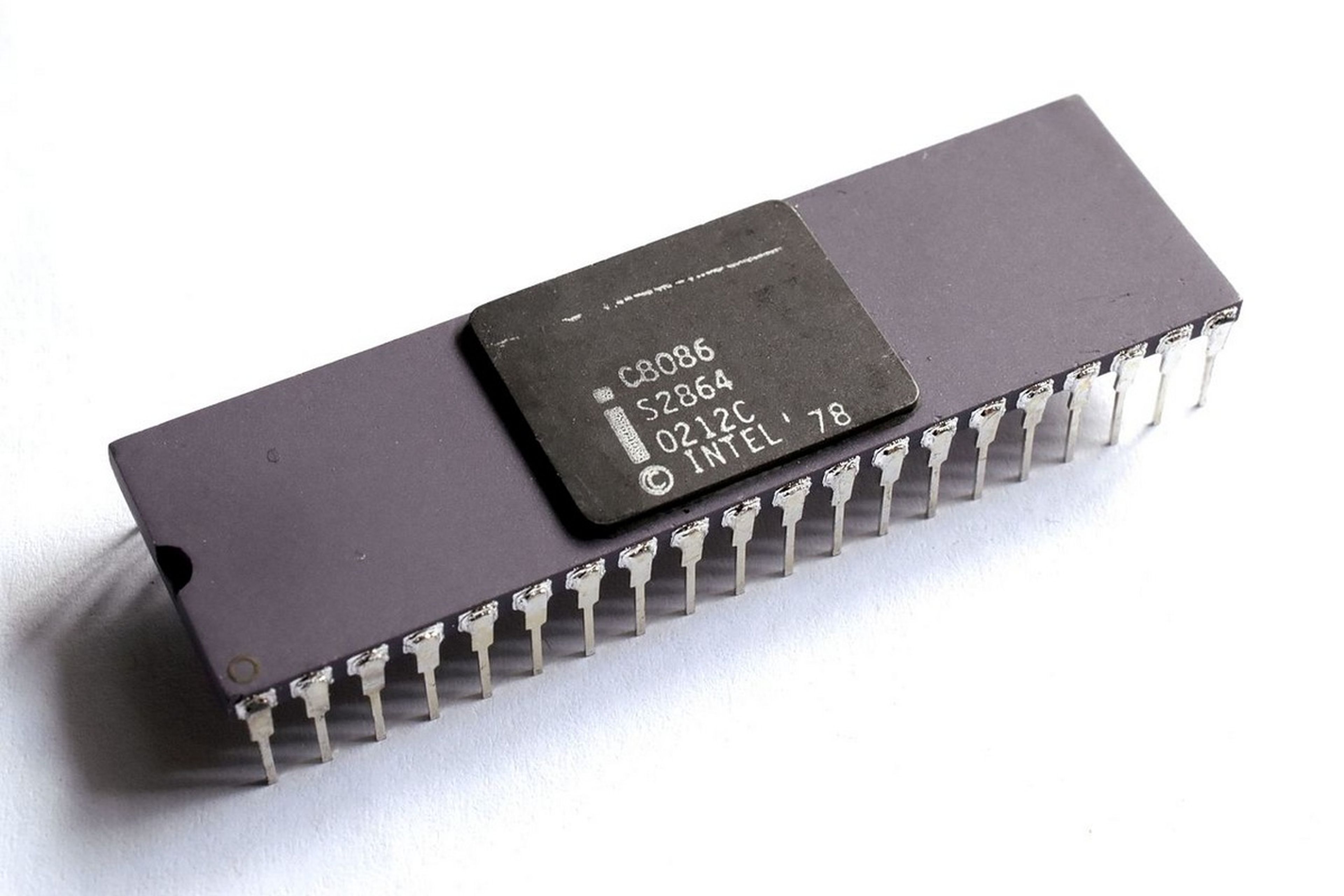 El primer procesador de PC, el mítico Intel 8086, vuelve 40 años después
