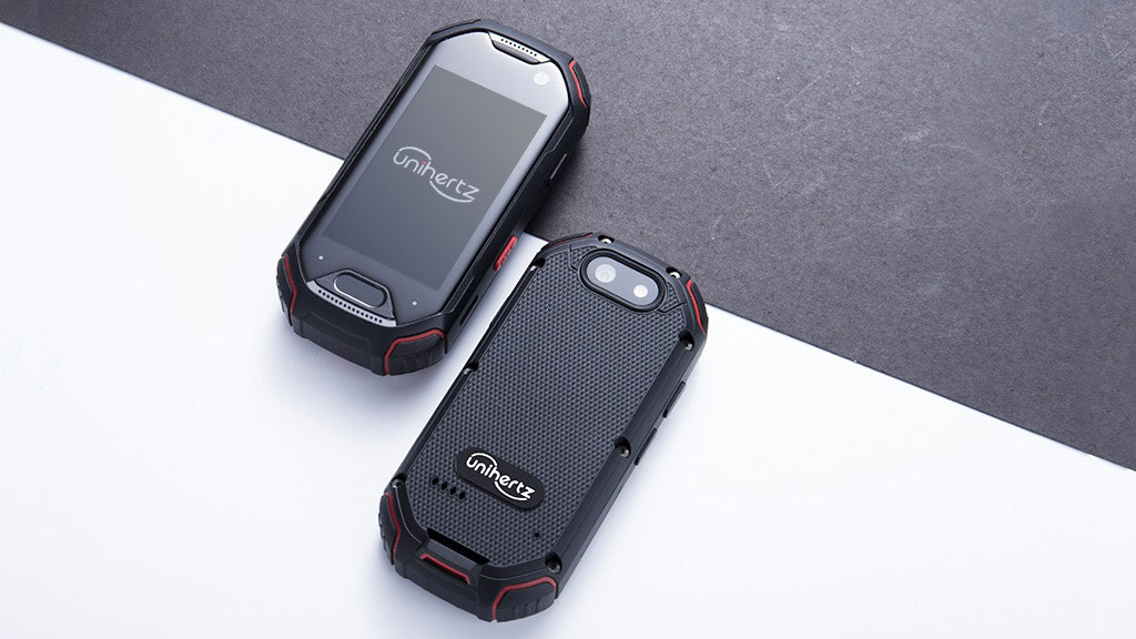 Unihertz Atom, el móvil pequeño de 2,45 pulgadas, 4G y Android 8.1